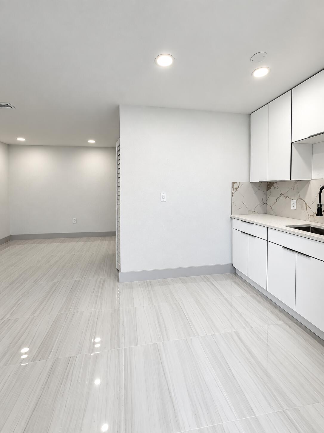405 N E, Lake Worth FL 33460