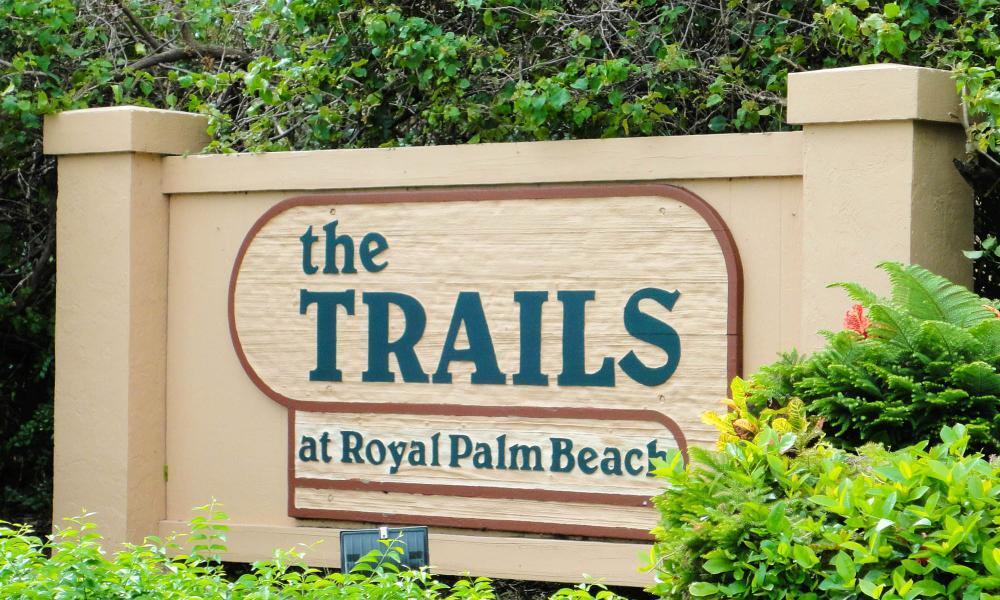 803 LAKEVIEW, Royal Palm Beach FL 33411