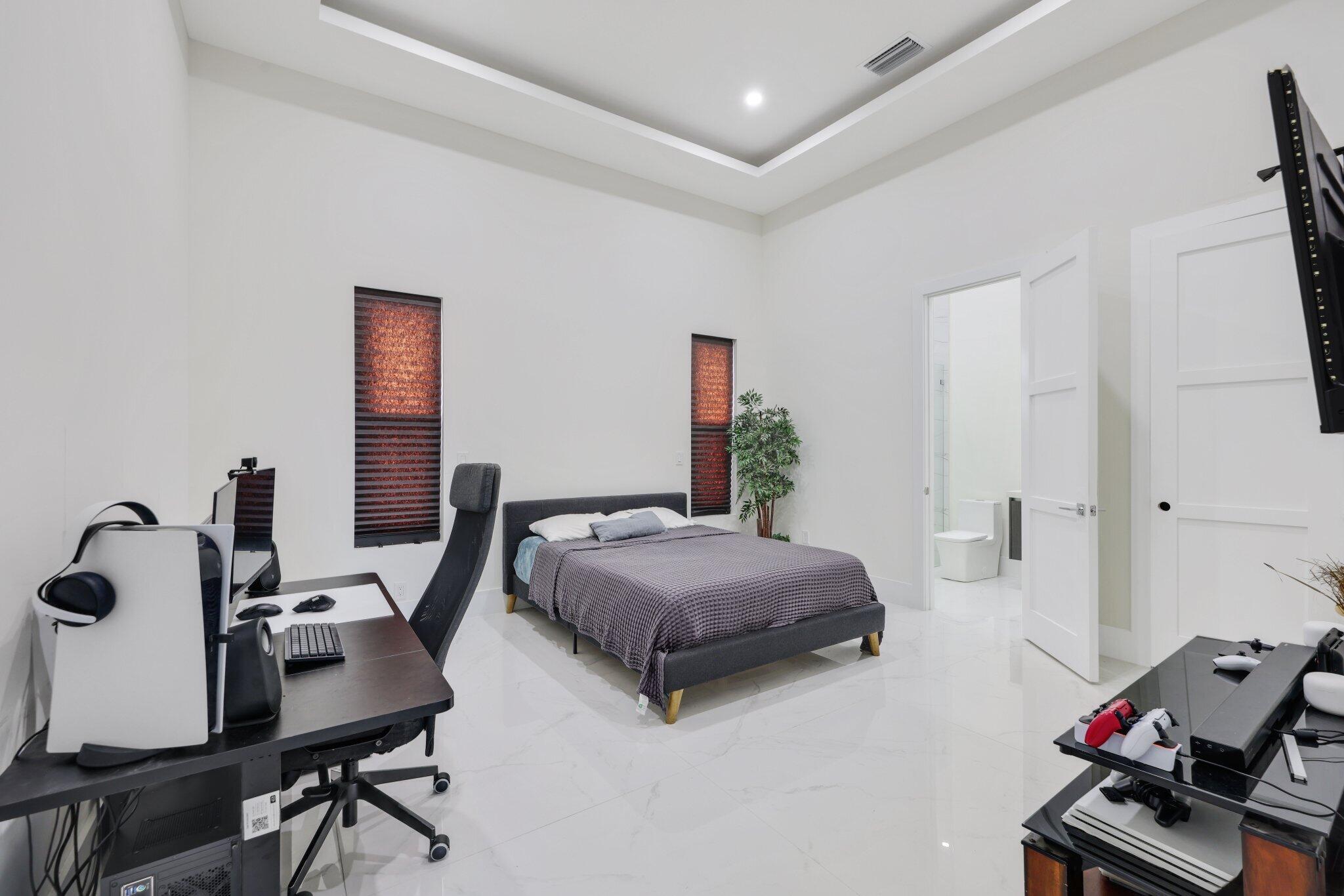 13600 PINE MEADOW, Davie FL 33325
