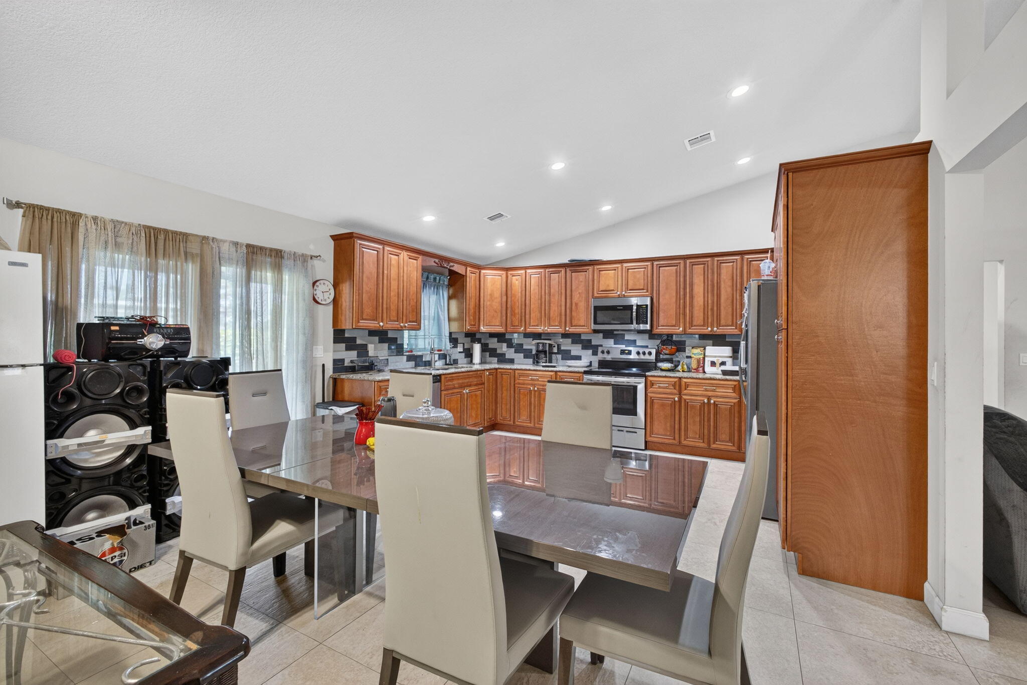 1016 CHERYL, Haverhill FL 33417