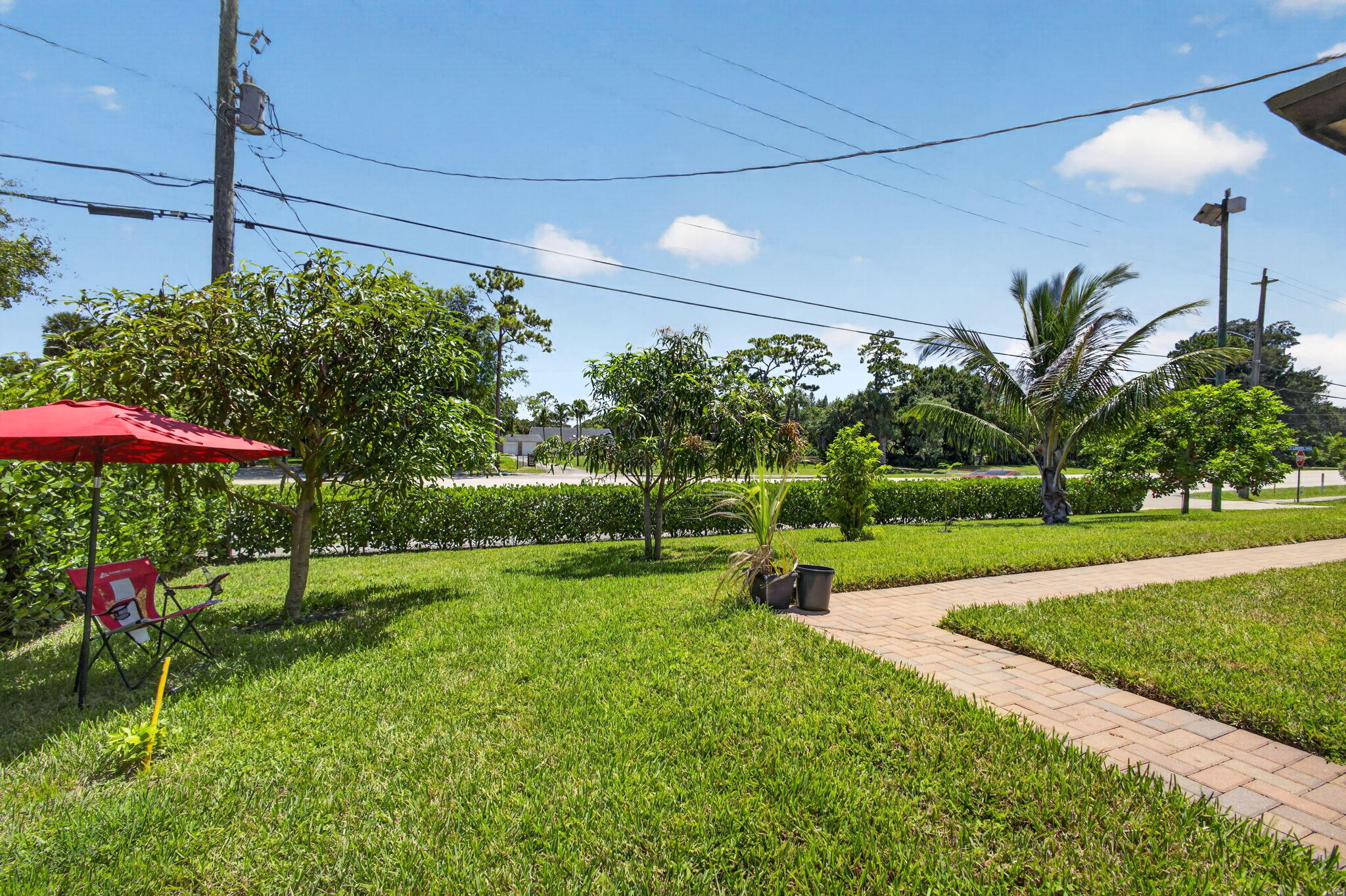 1016 CHERYL, Haverhill FL 33417