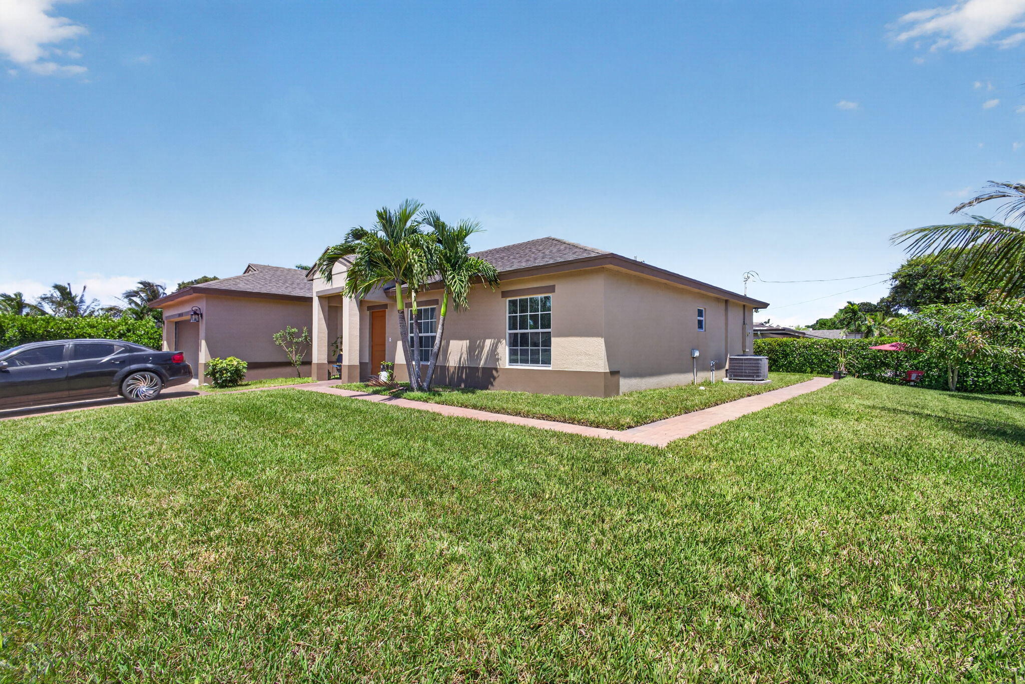 1016 CHERYL, Haverhill FL 33417