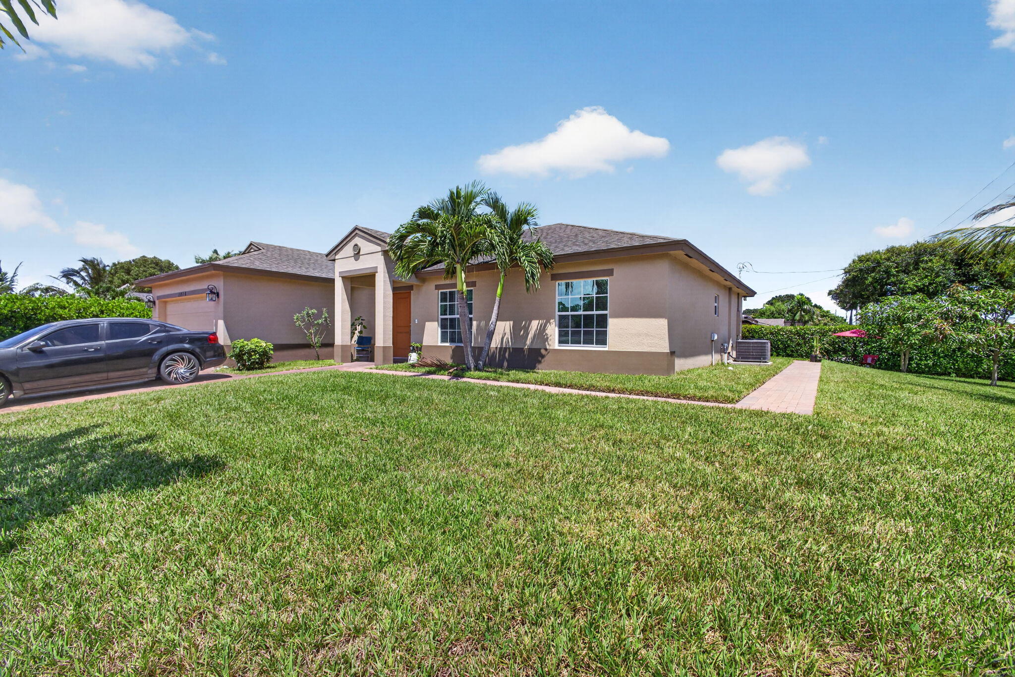 1016 CHERYL, Haverhill FL 33417