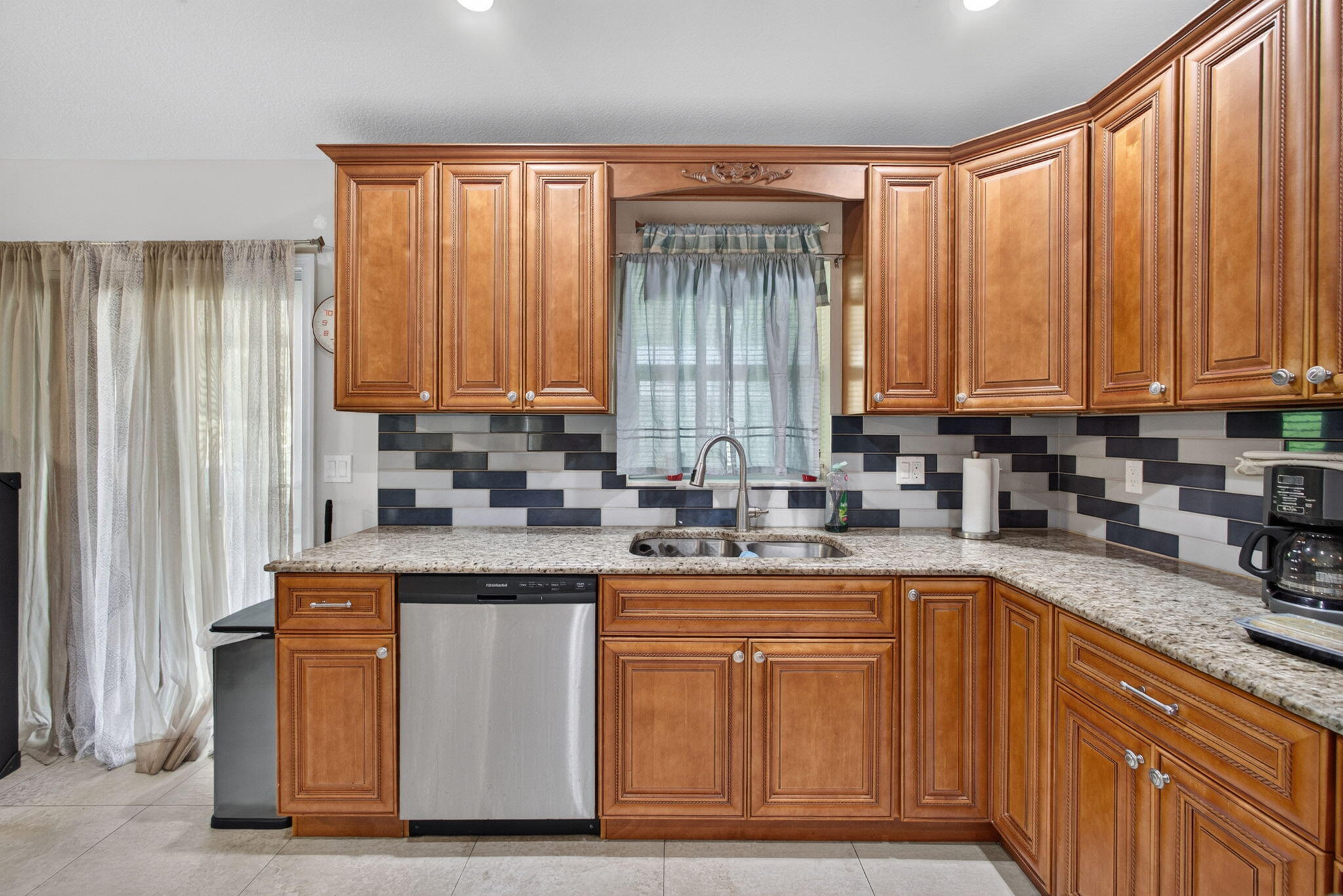 1016 CHERYL, Haverhill FL 33417
