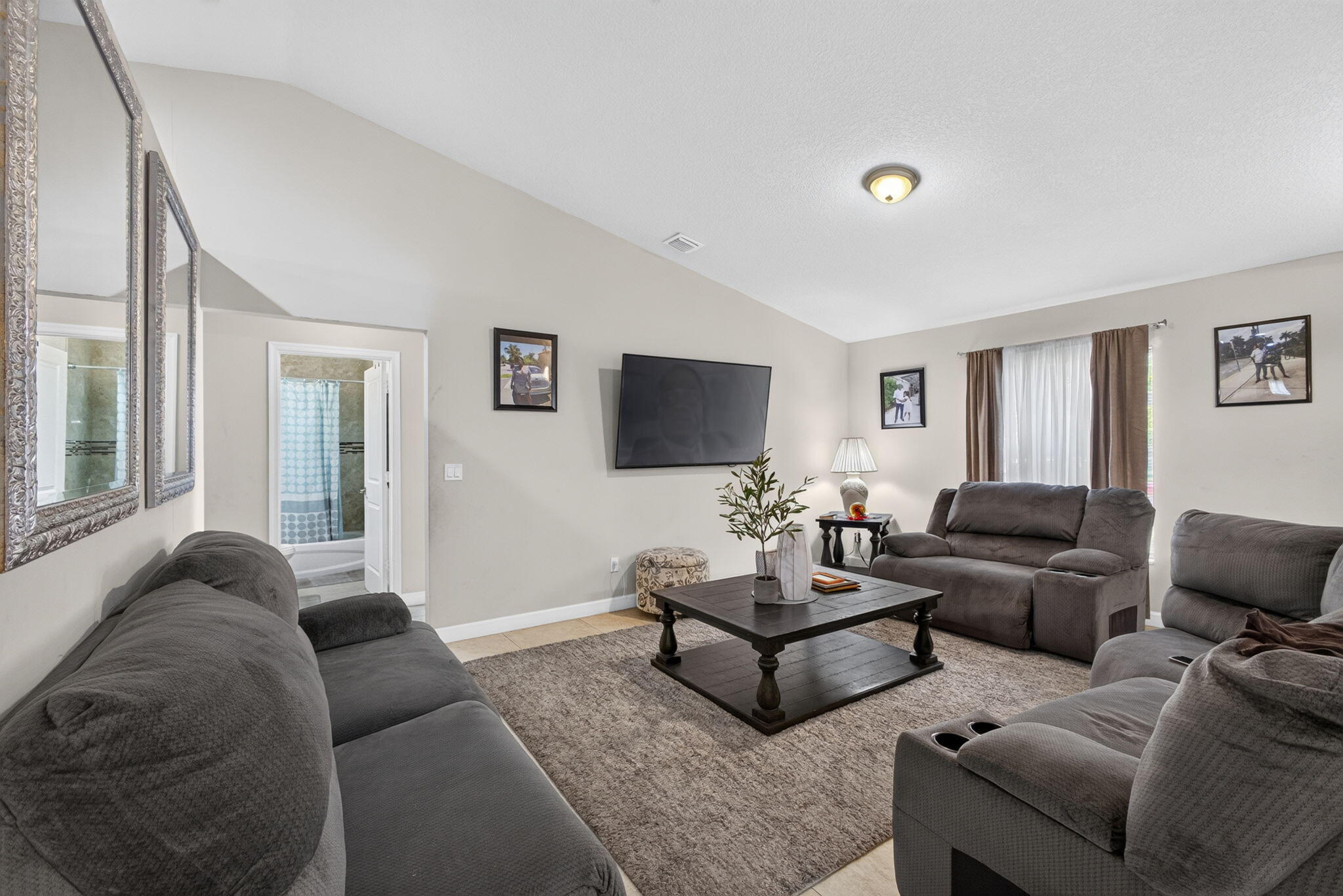 1016 CHERYL, Haverhill FL 33417