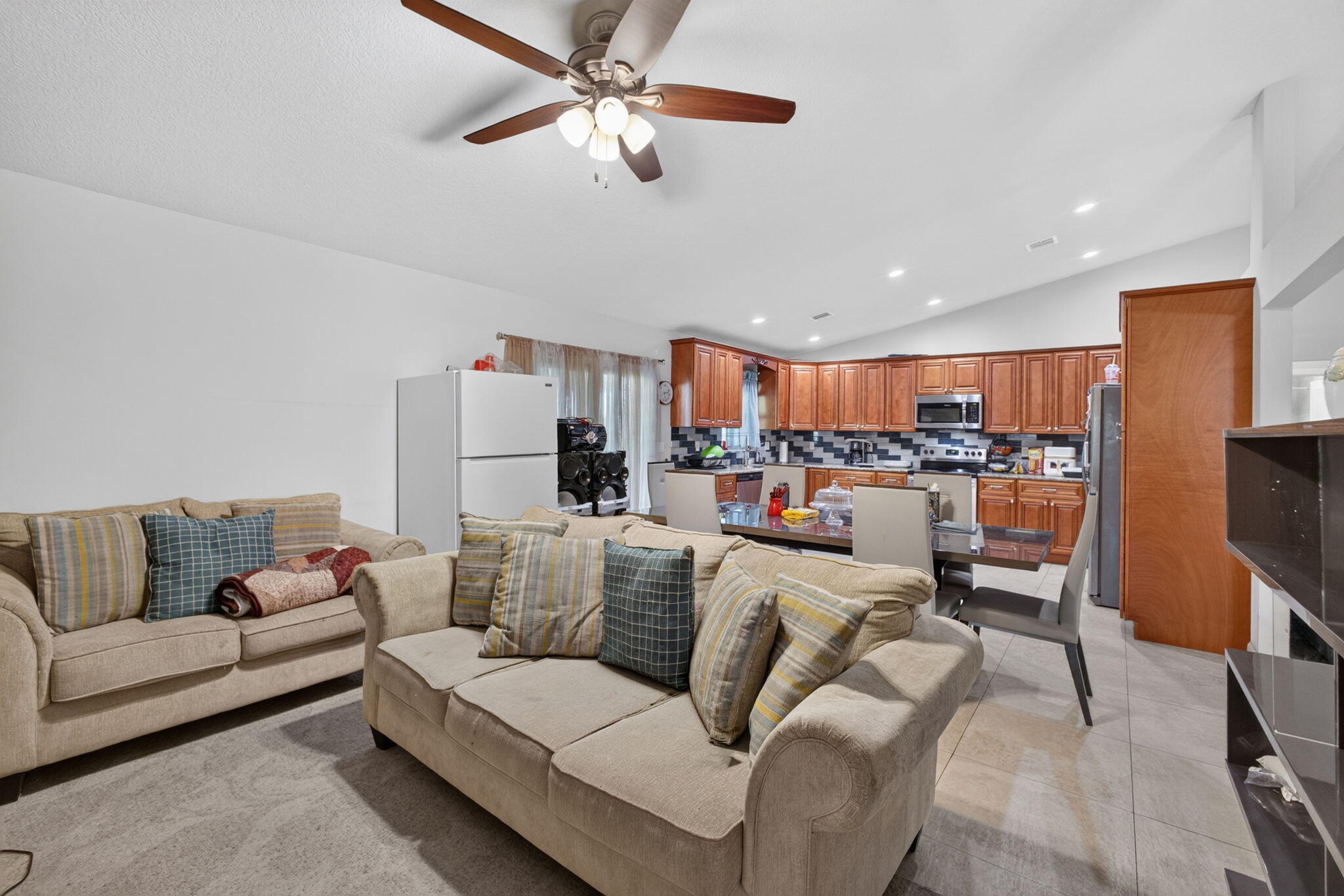 1016 CHERYL, Haverhill FL 33417