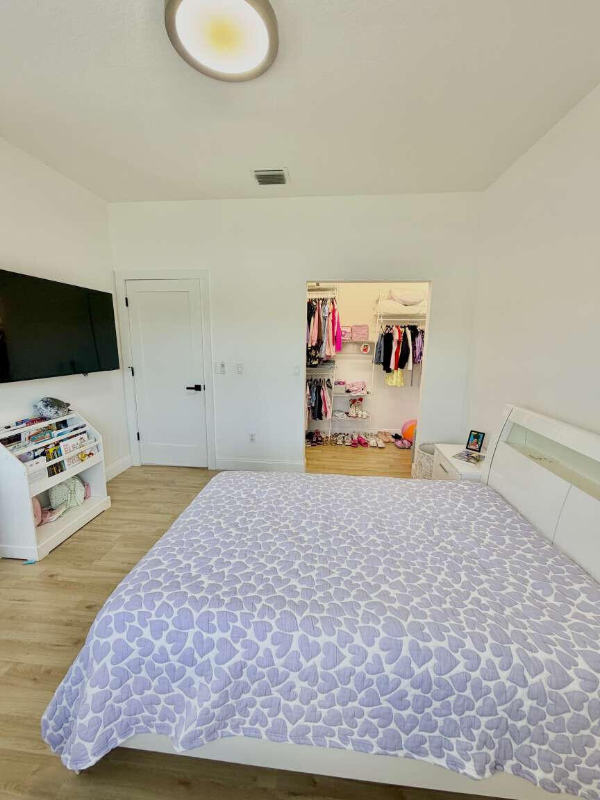 120 SARATOGA, Royal Palm Beach FL 33411