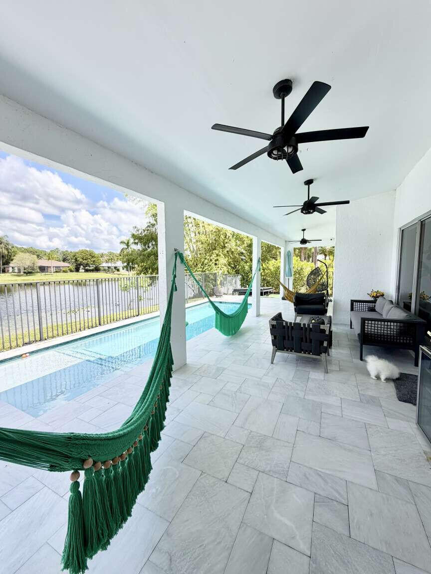120 SARATOGA, Royal Palm Beach FL 33411
