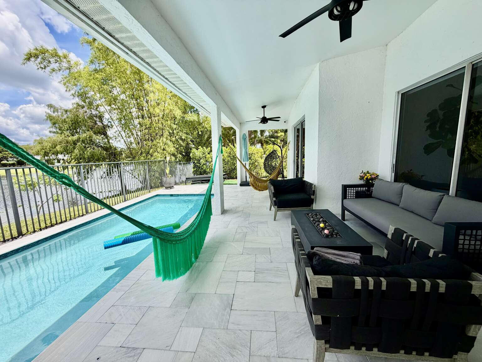 120 SARATOGA, Royal Palm Beach FL 33411