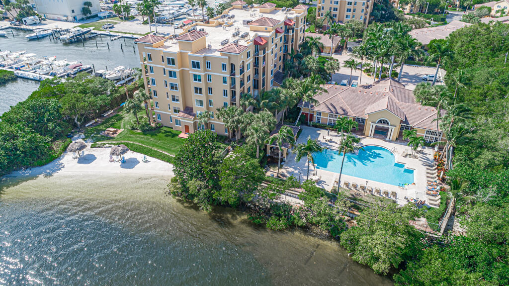 900 Scotia #206, Hypoluxo FL 33462