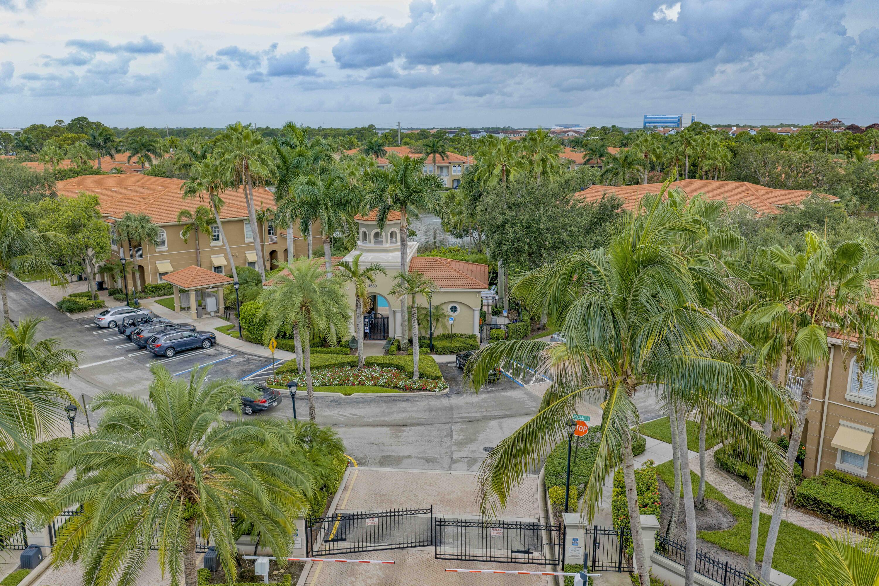 4931 BONSAI #211, Palm Beach Gardens FL 33418