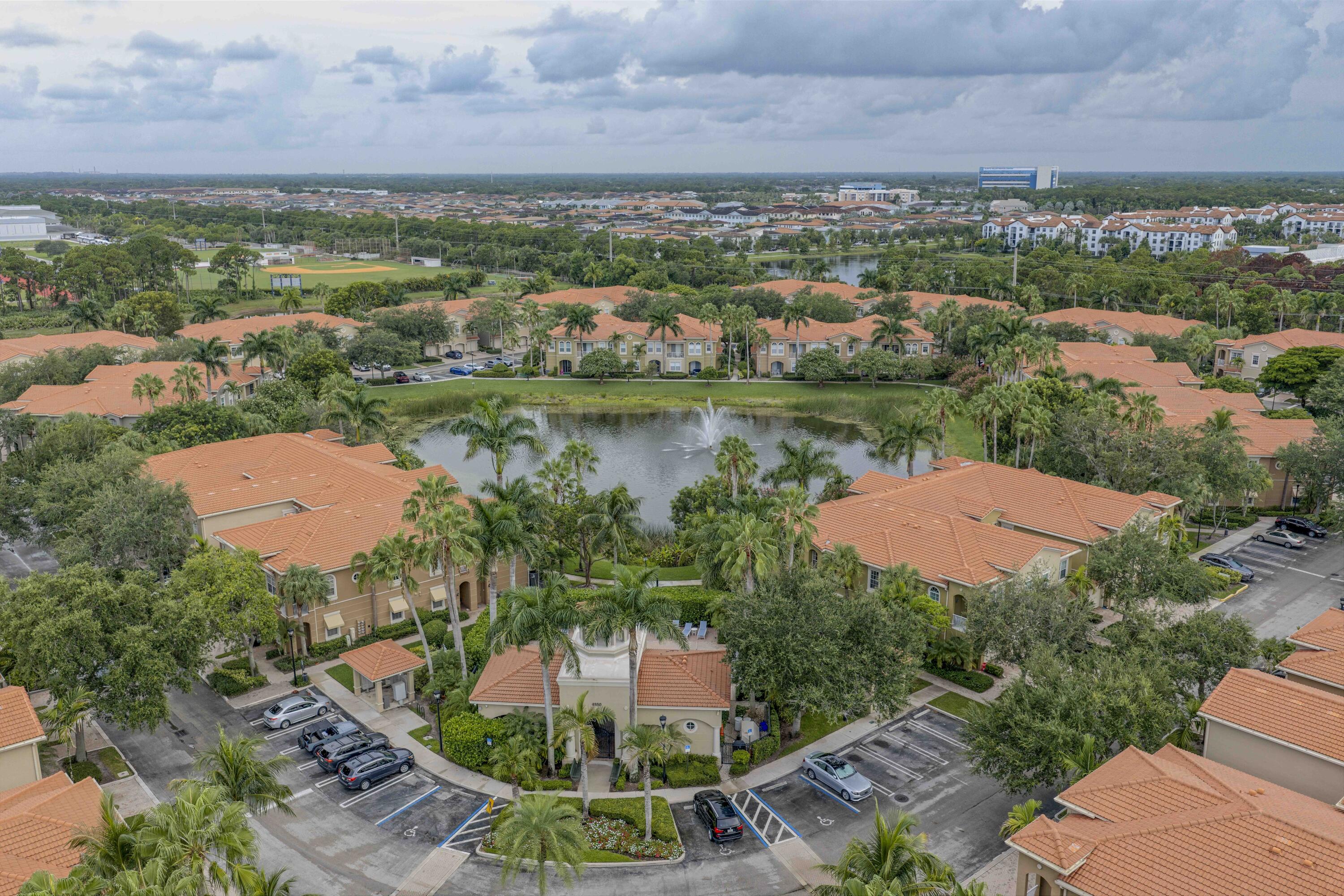 4931 BONSAI #211, Palm Beach Gardens FL 33418