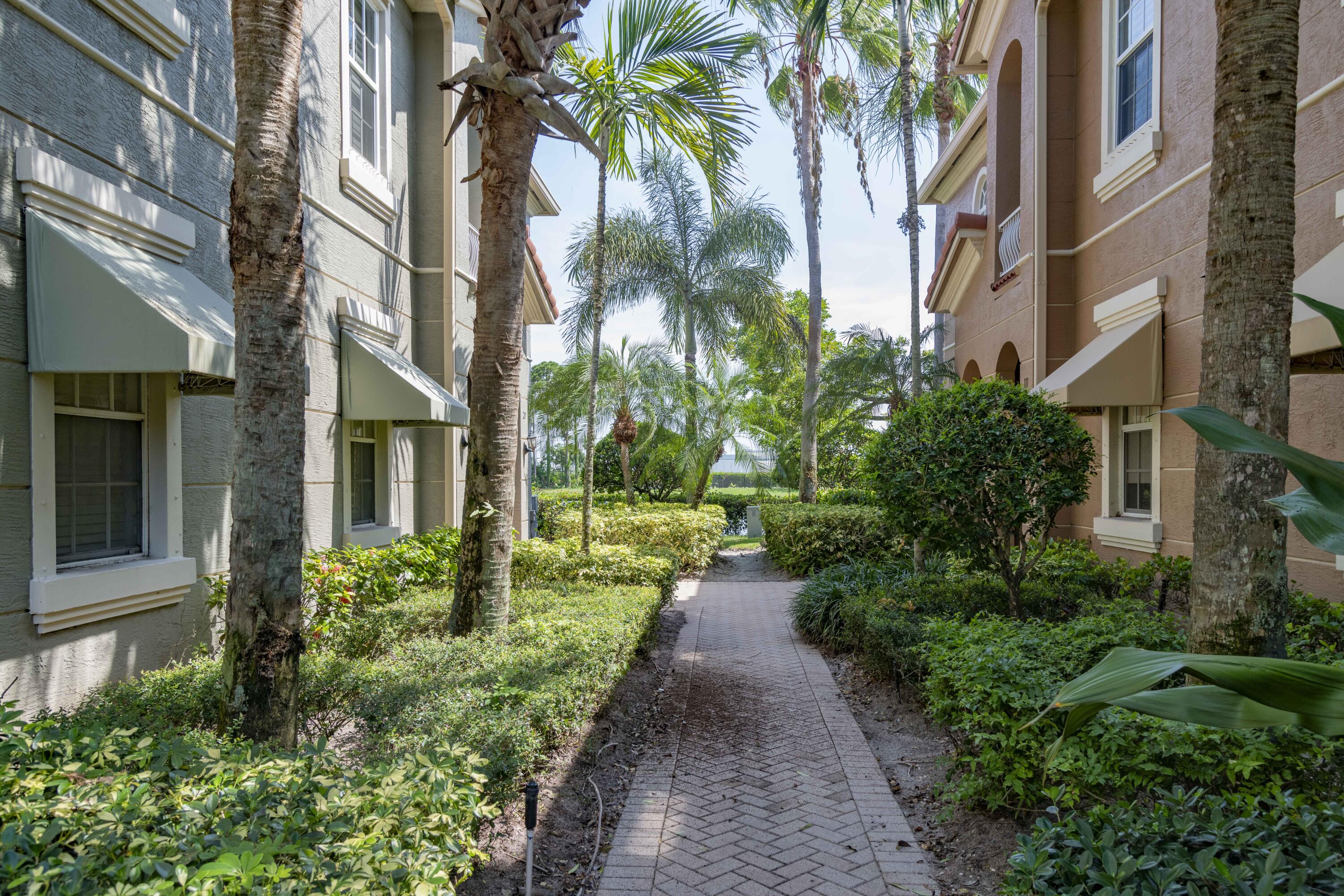 4931 BONSAI #211, Palm Beach Gardens FL 33418
