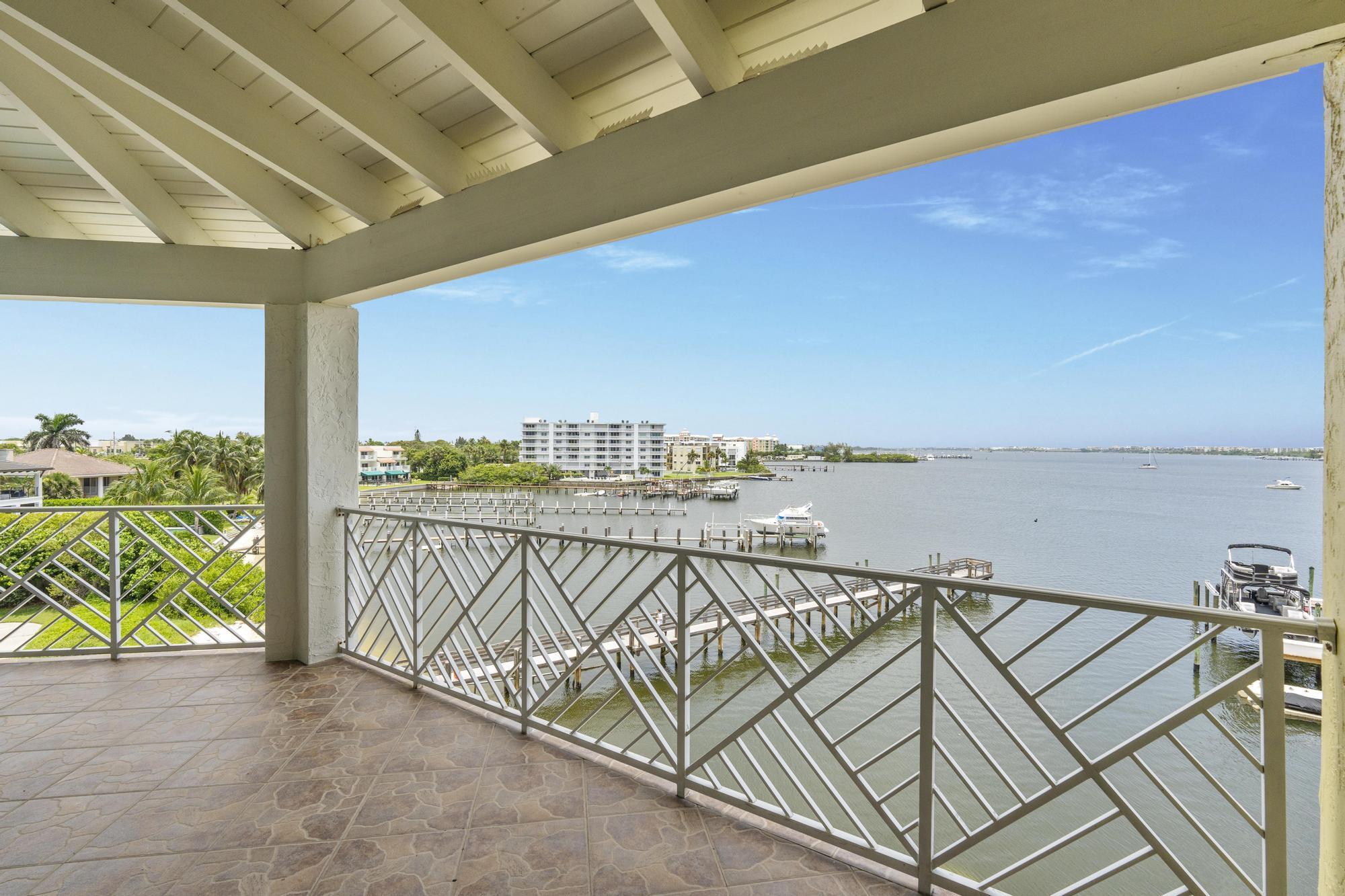 309 E OCEAN #304, Lantana FL 33462