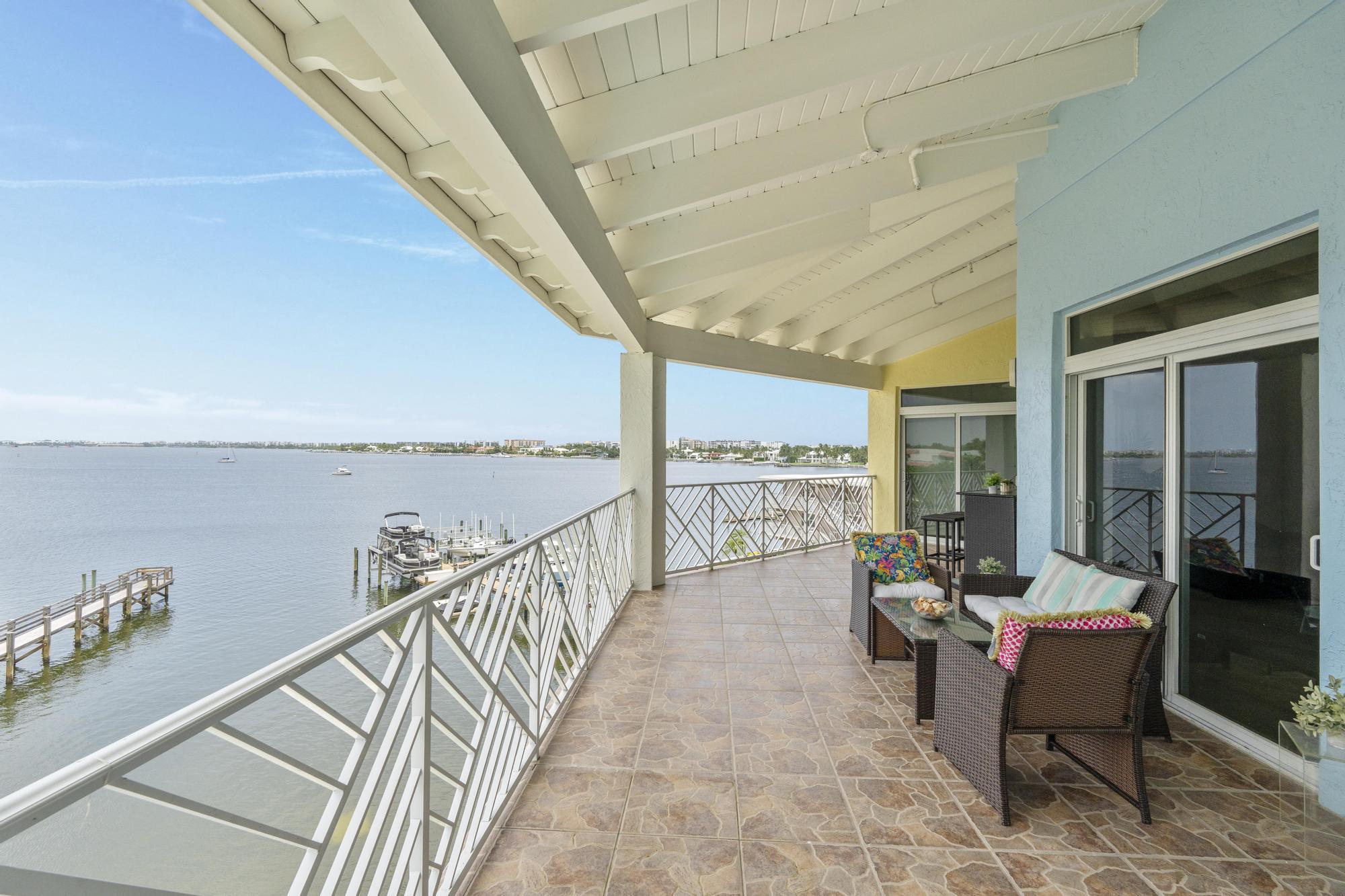 309 E OCEAN #304, Lantana FL 33462