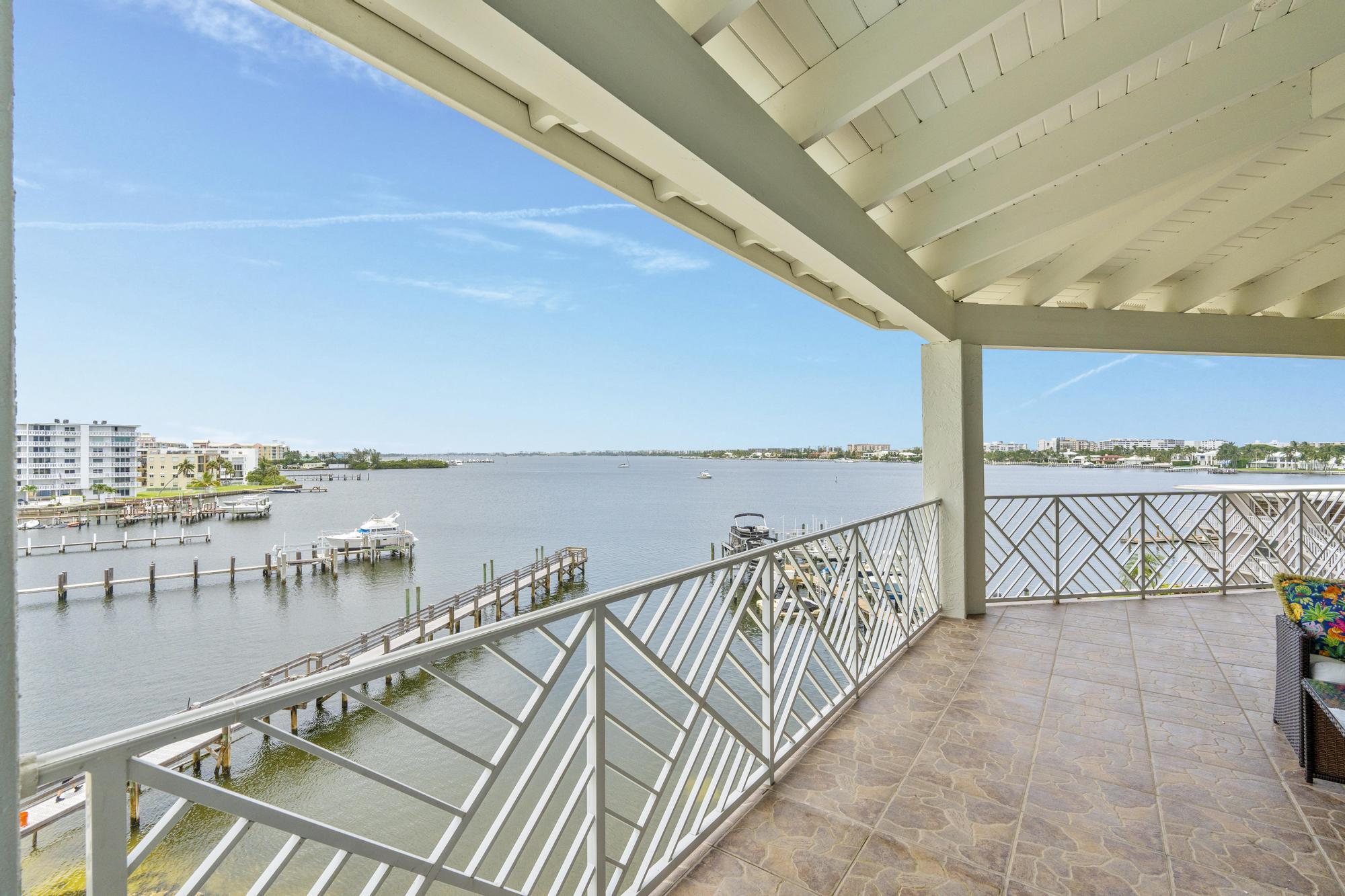 309 E OCEAN #304, Lantana FL 33462