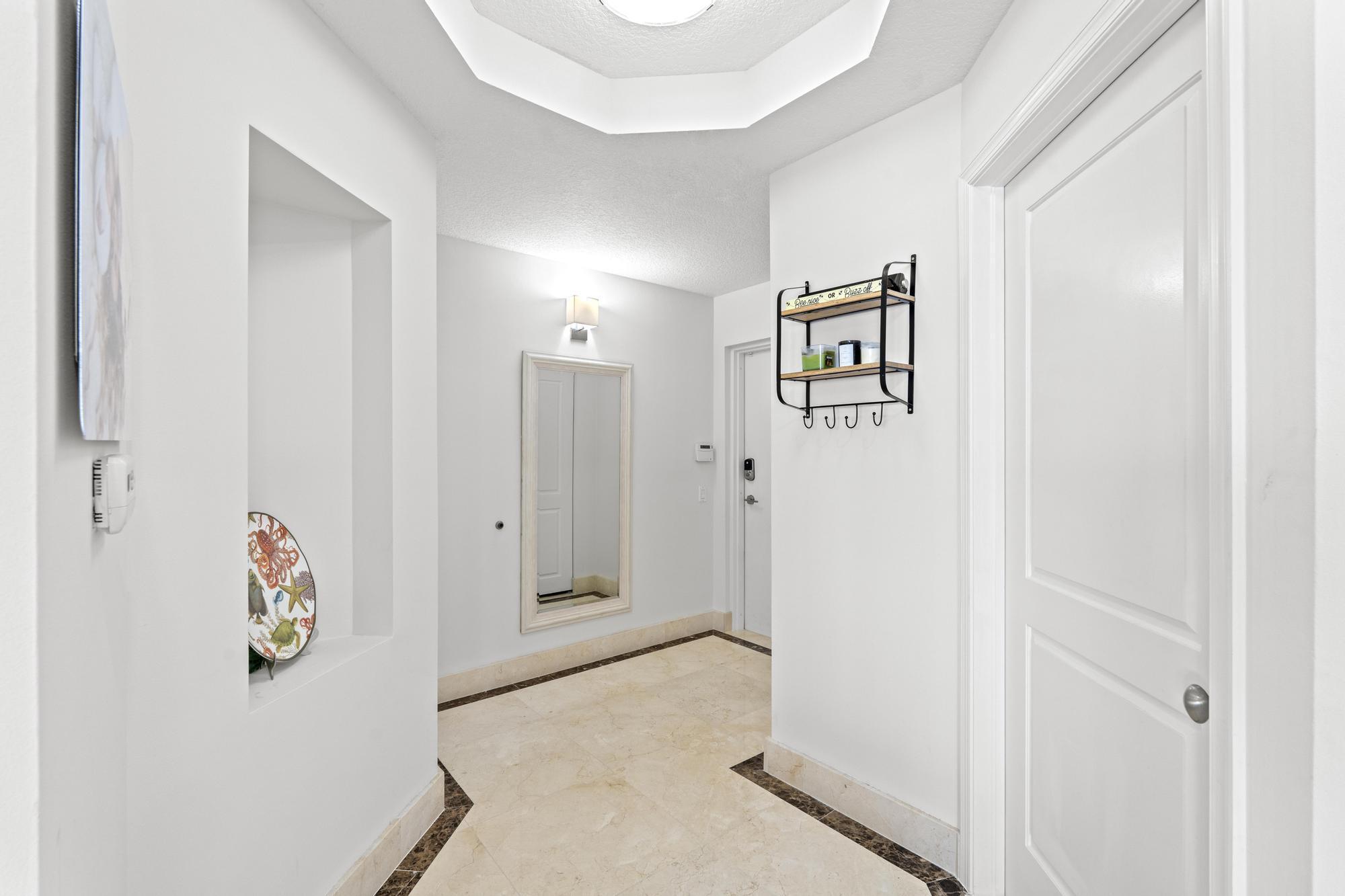 309 E OCEAN #304, Lantana FL 33462
