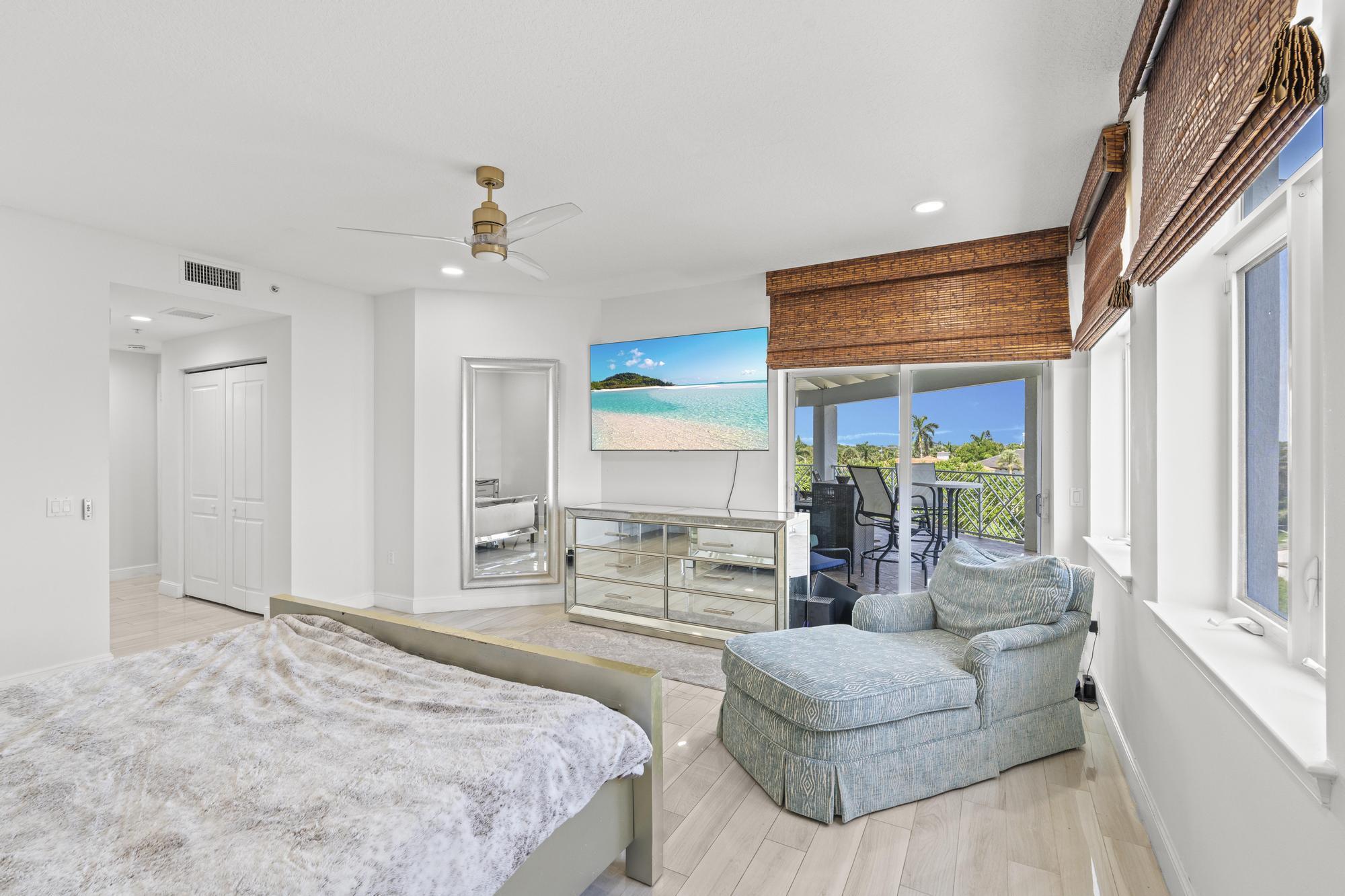 309 E OCEAN #304, Lantana FL 33462