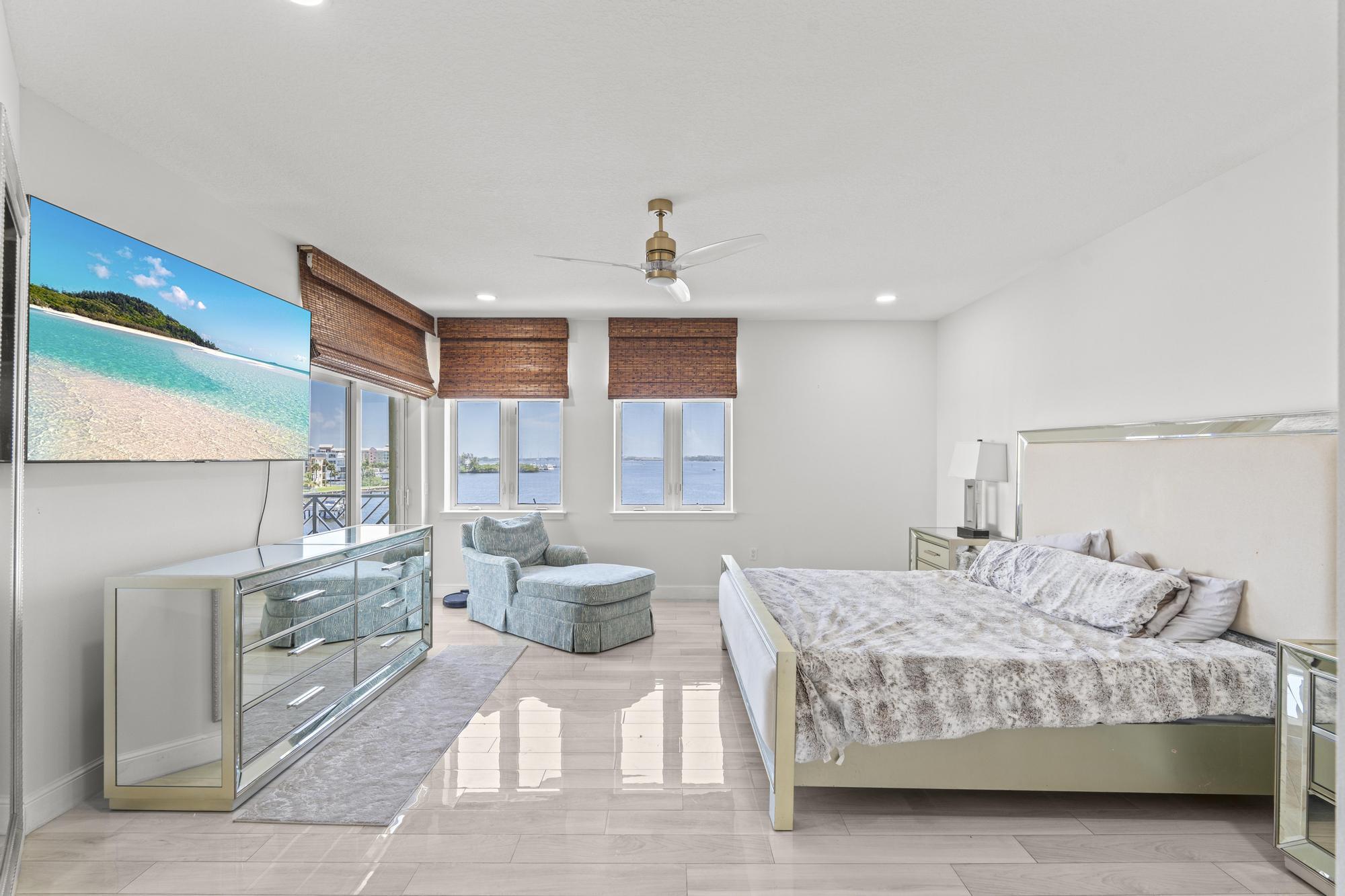 309 E OCEAN #304, Lantana FL 33462