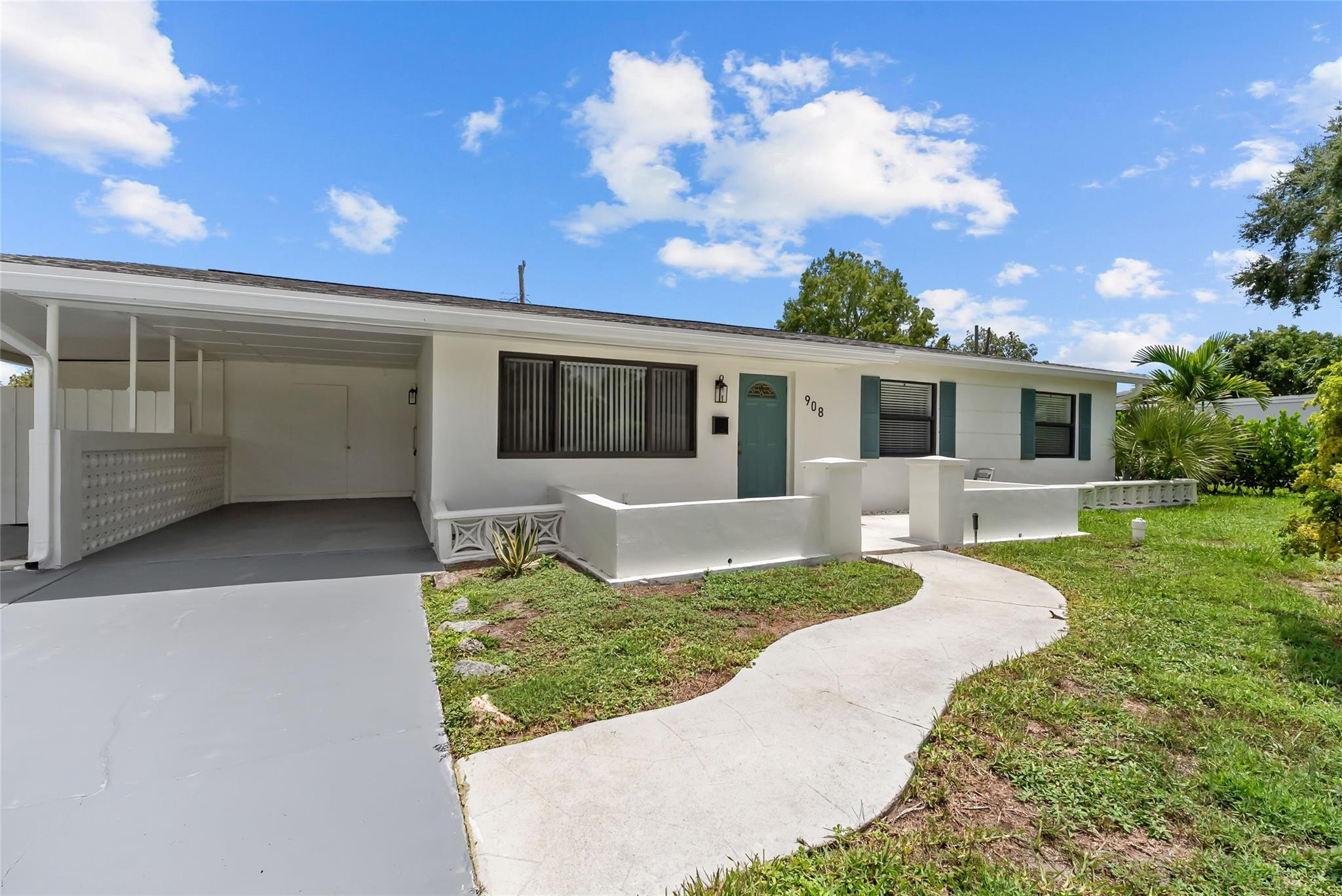 908 LIGHTHOUSE, North Palm Beach FL 33408