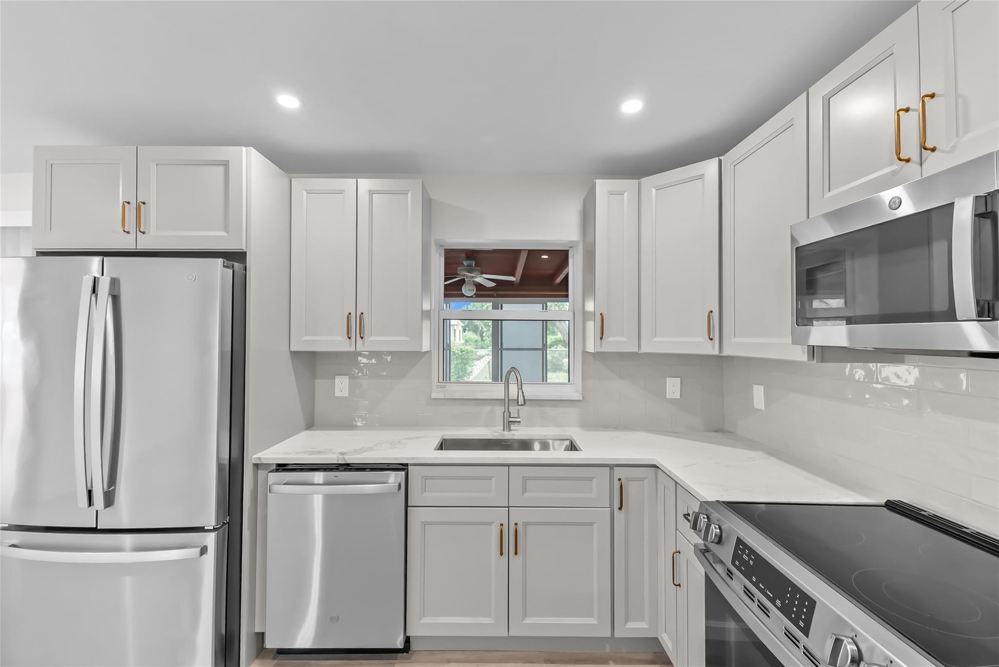 908 LIGHTHOUSE, North Palm Beach FL 33408