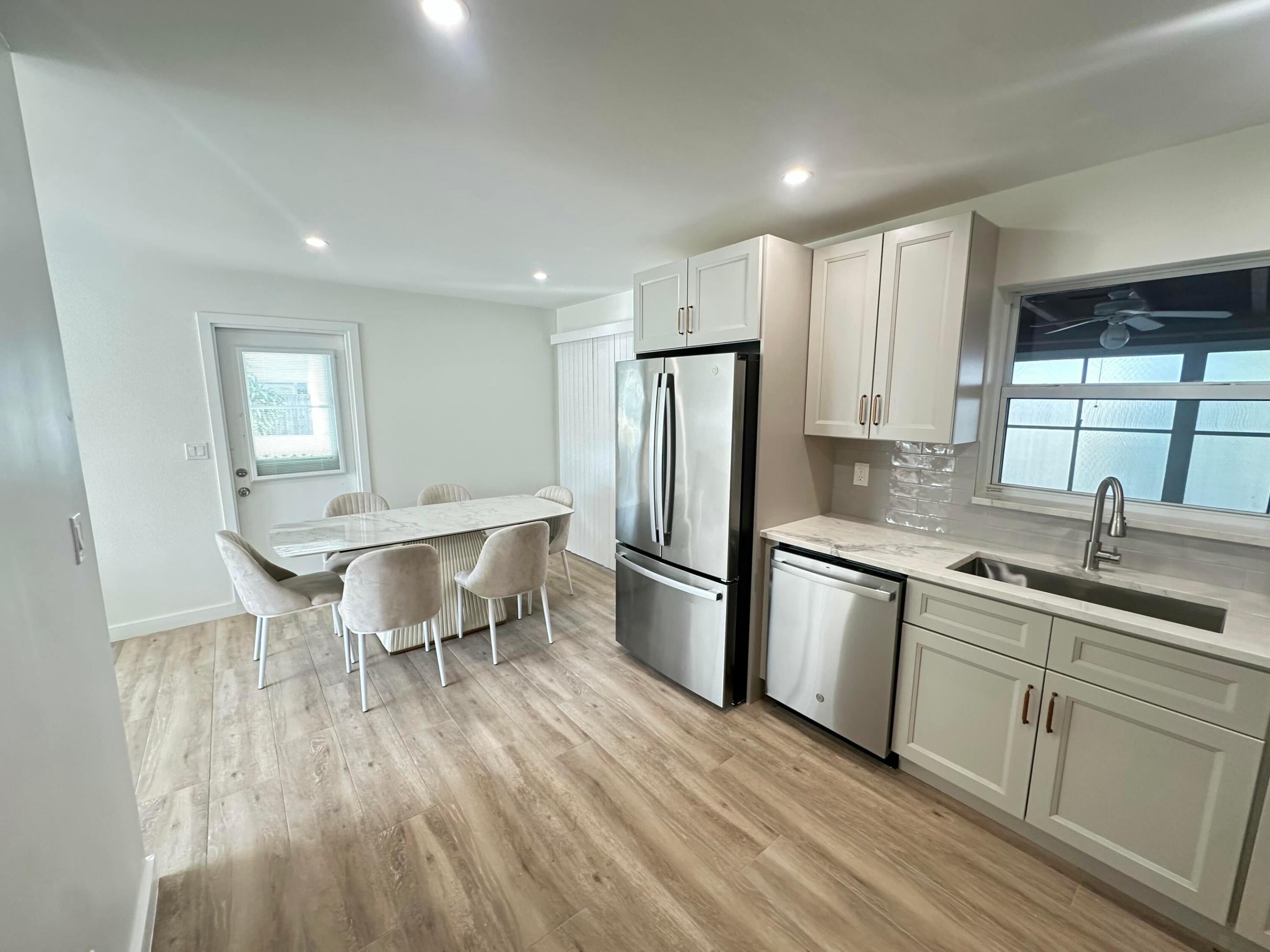 908 LIGHTHOUSE, North Palm Beach FL 33408