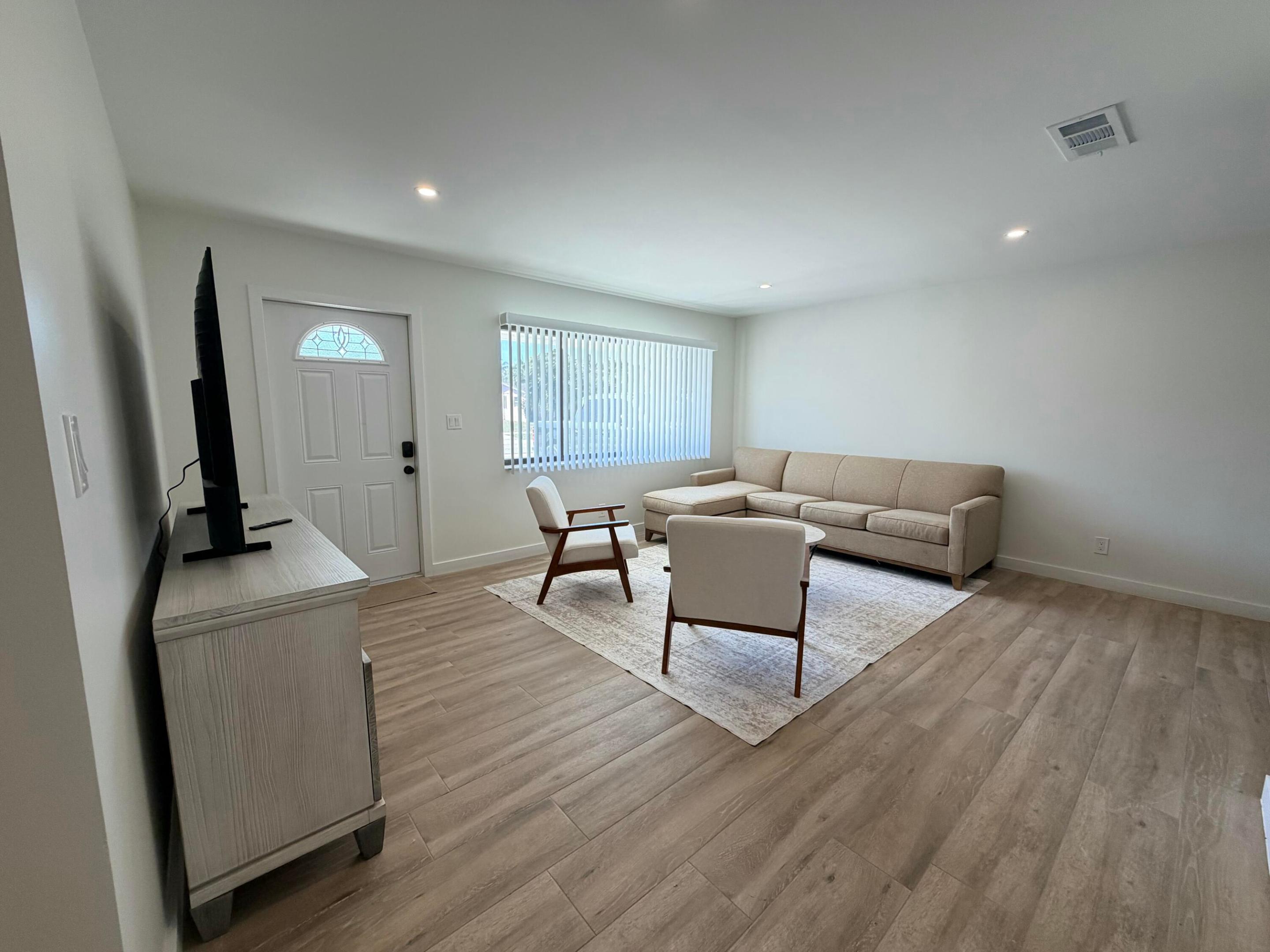 908 LIGHTHOUSE, North Palm Beach FL 33408