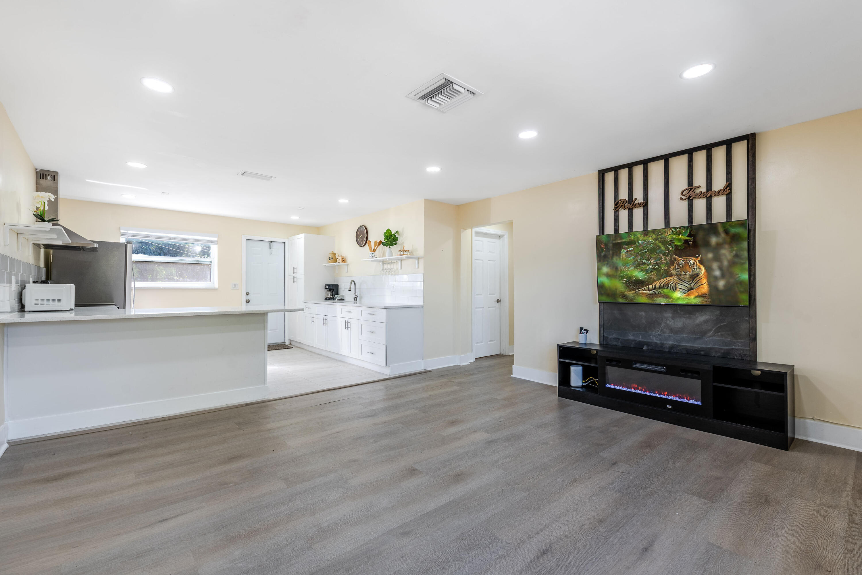 3914 SERUBI, Palm Springs FL 33461