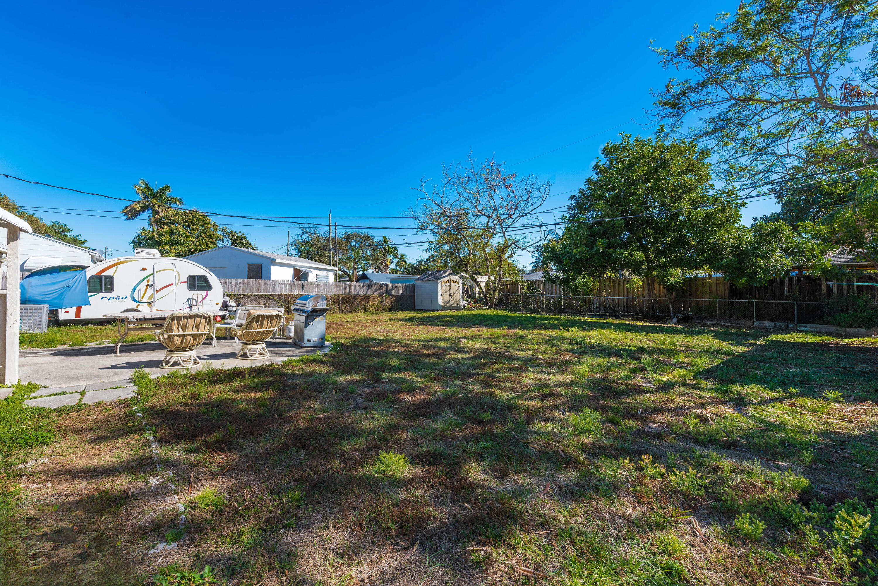 3914 SERUBI, Palm Springs FL 33461