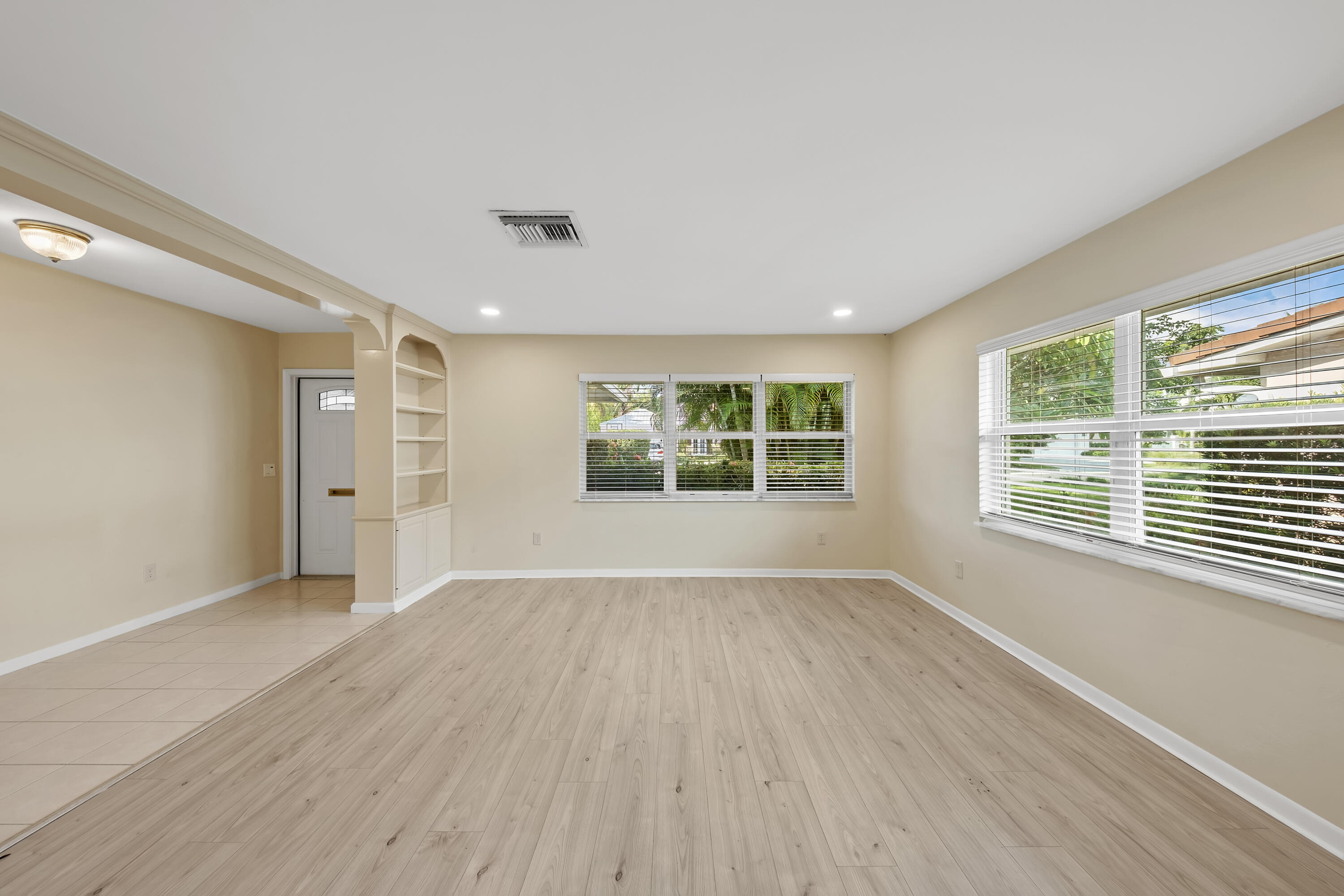 129 Alhambra, West Palm Beach FL 33405