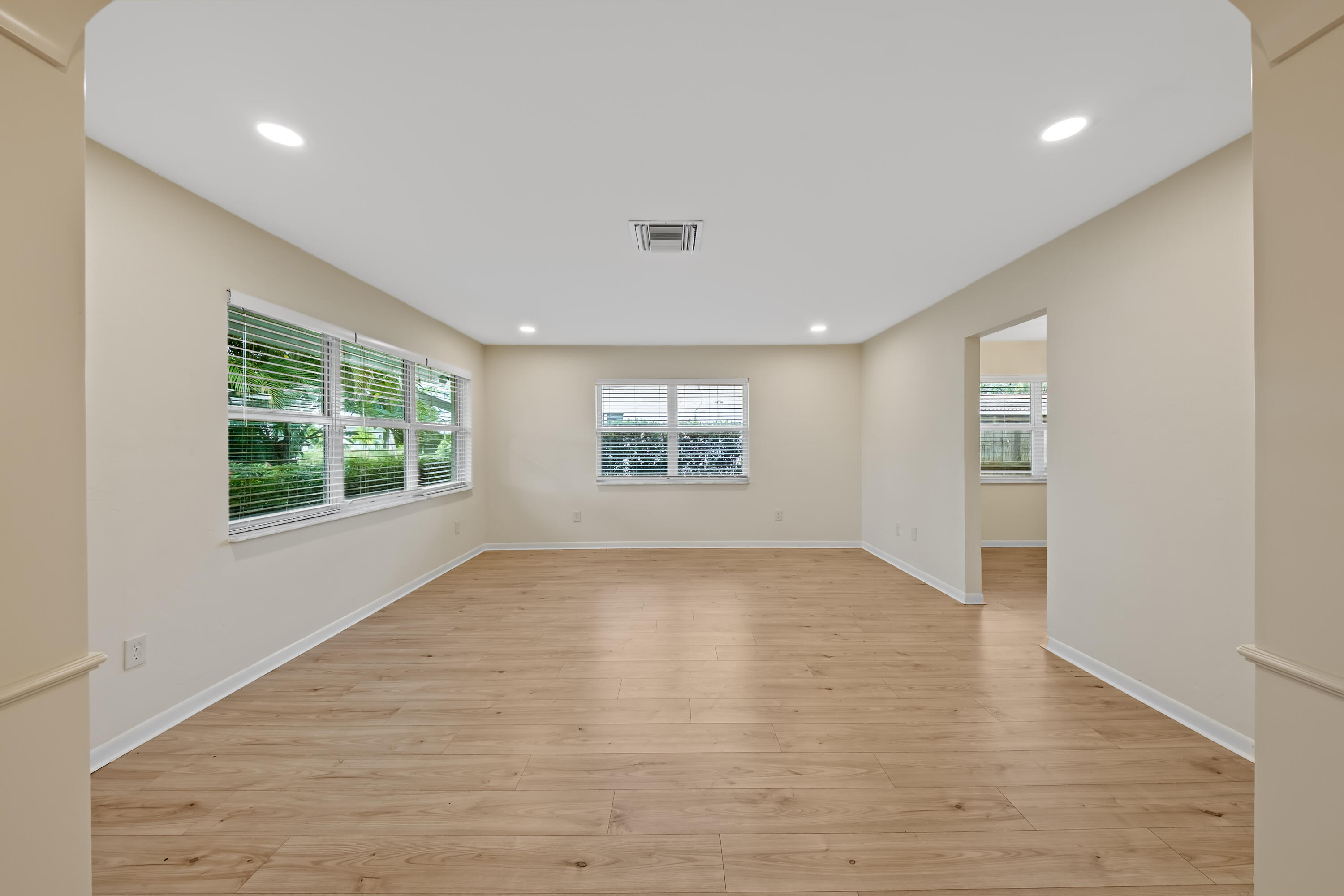 129 Alhambra, West Palm Beach FL 33405