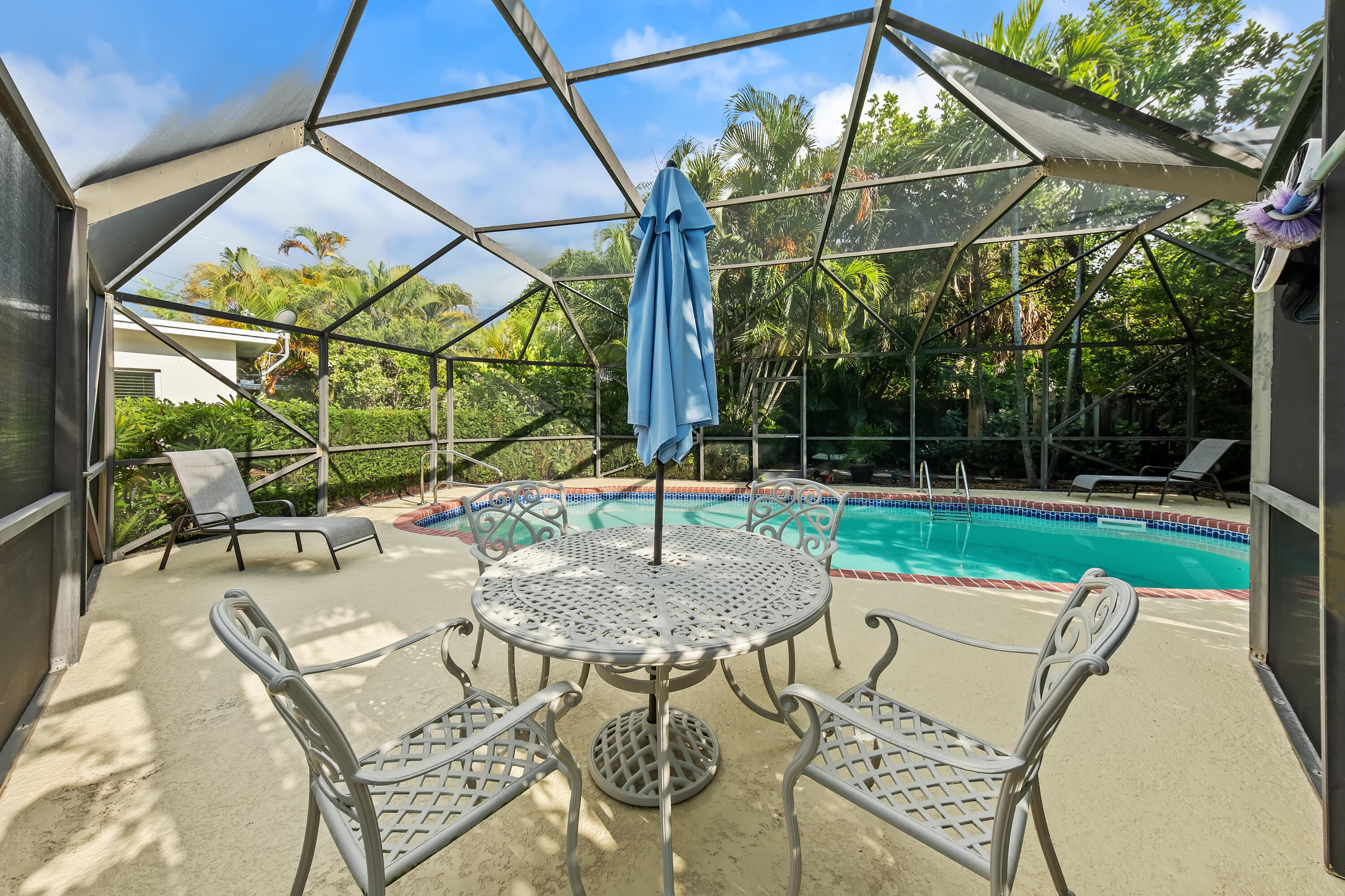 129 Alhambra, West Palm Beach FL 33405