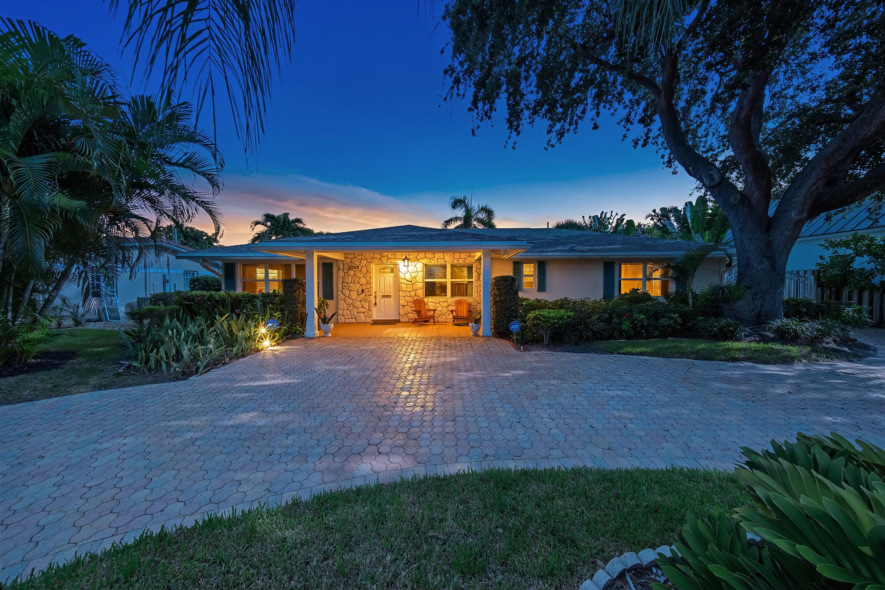129 Alhambra, West Palm Beach FL 33405