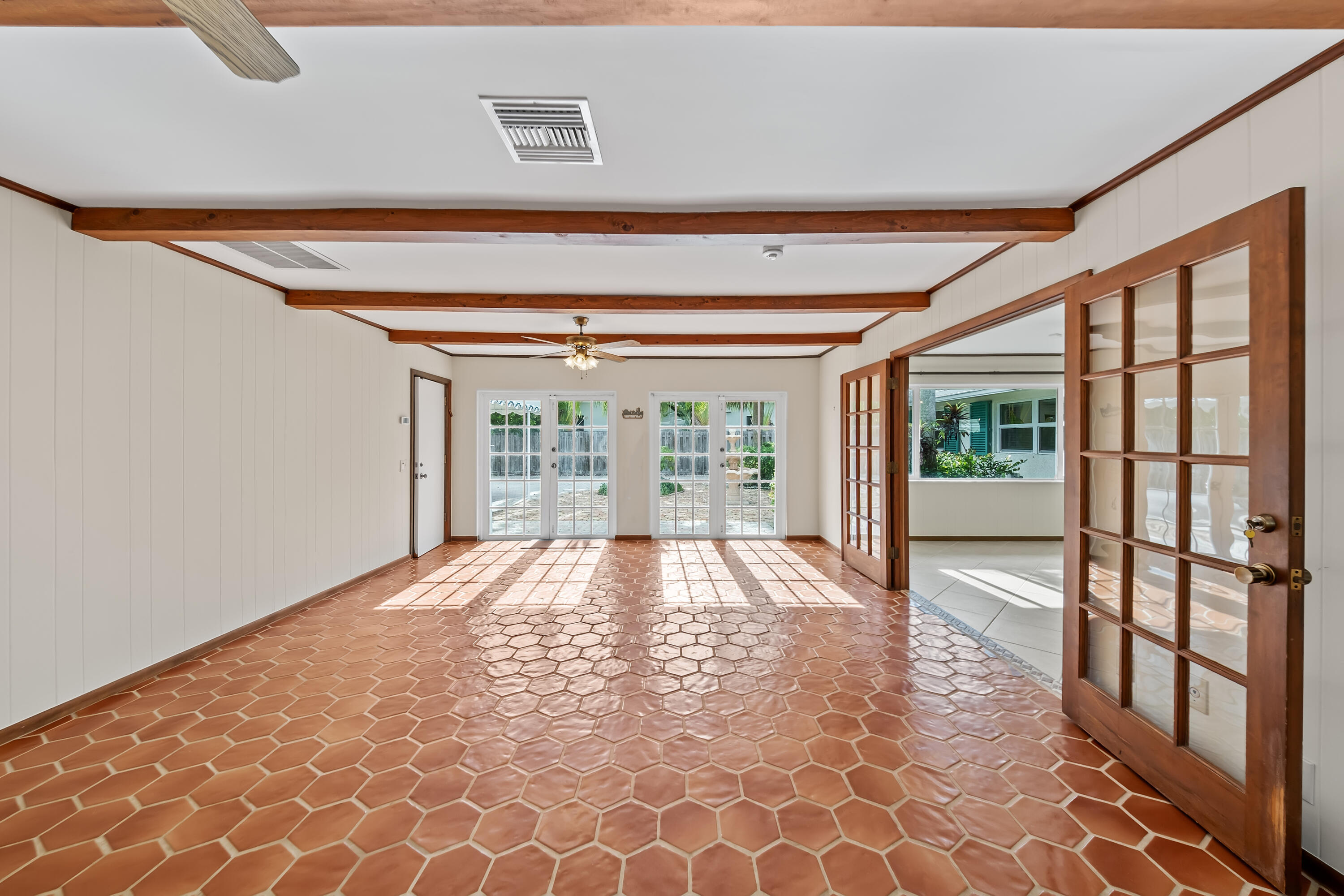 129 Alhambra, West Palm Beach FL 33405