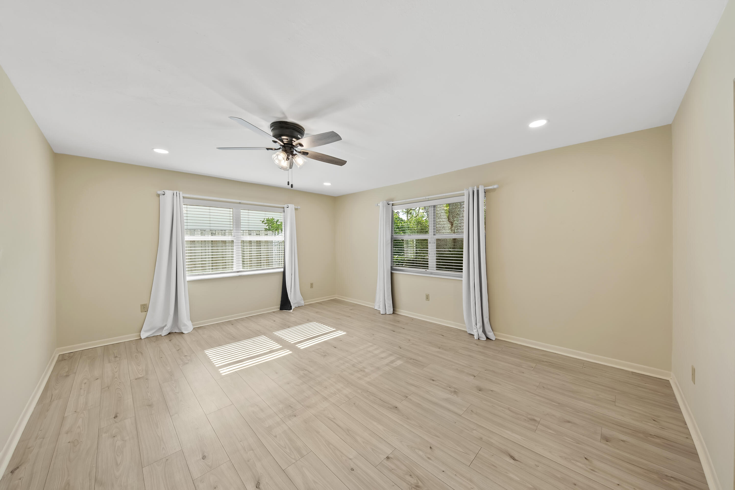 129 Alhambra, West Palm Beach FL 33405