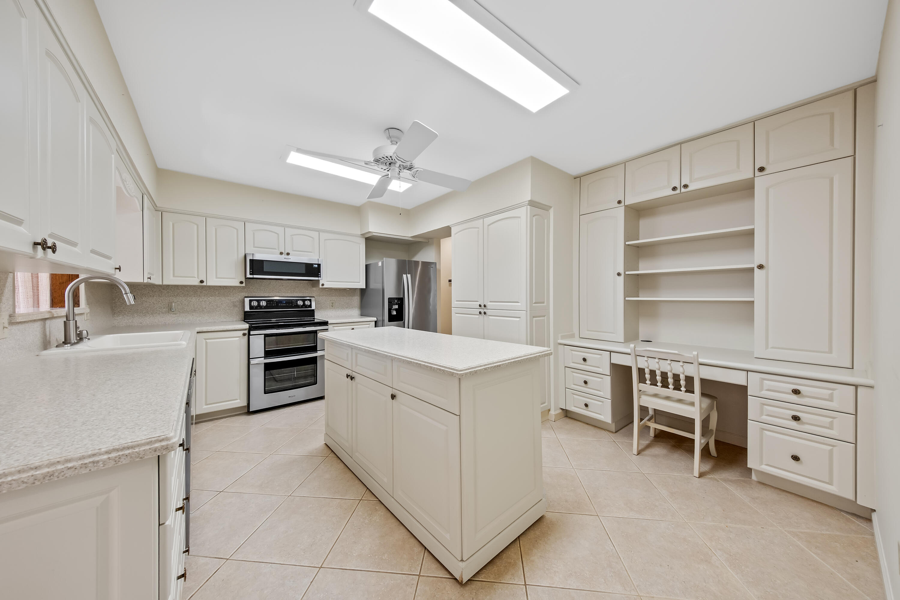 129 Alhambra, West Palm Beach FL 33405