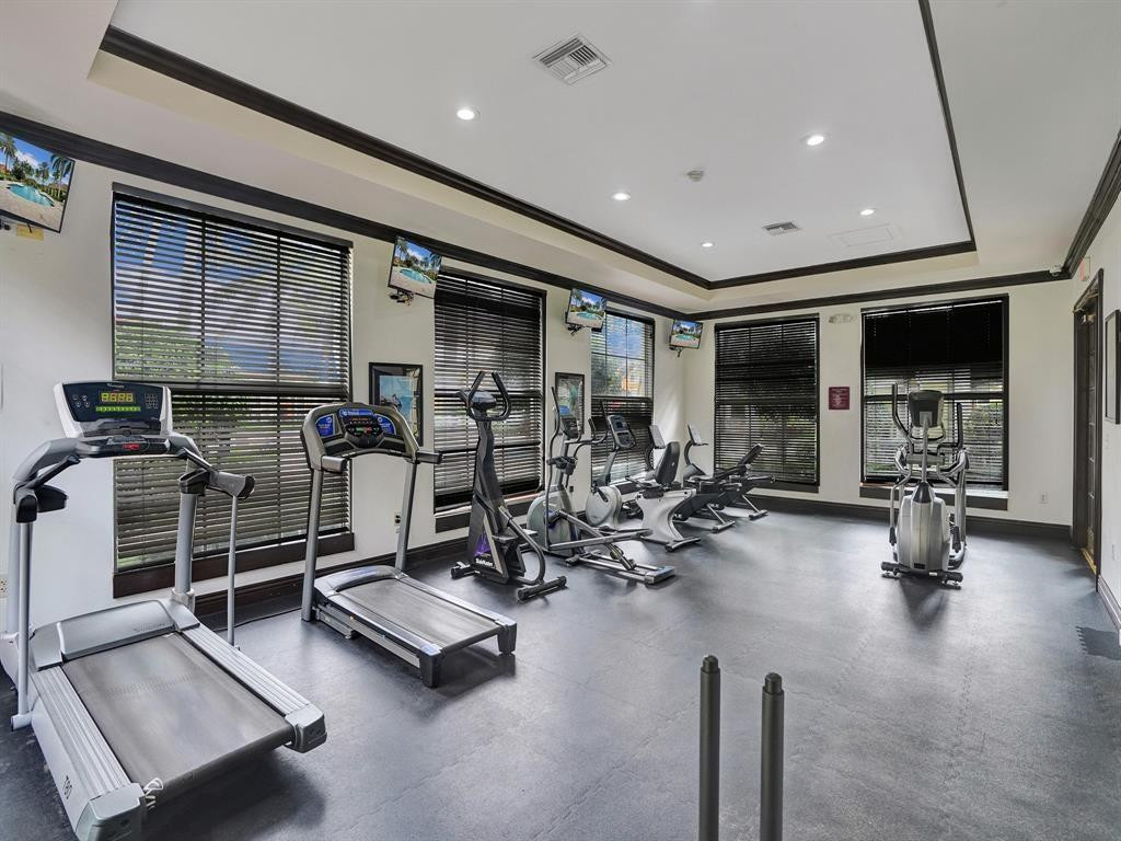 2351 W PRESERVE #303, Miramar FL 33025