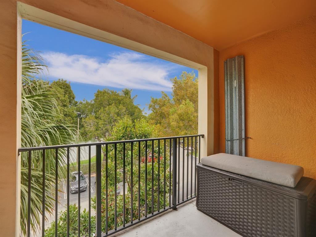 2351 W PRESERVE #303, Miramar FL 33025