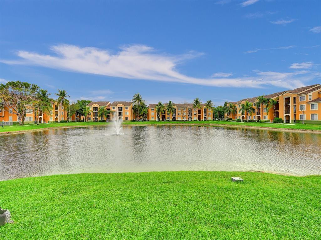 2351 W PRESERVE #303, Miramar FL 33025