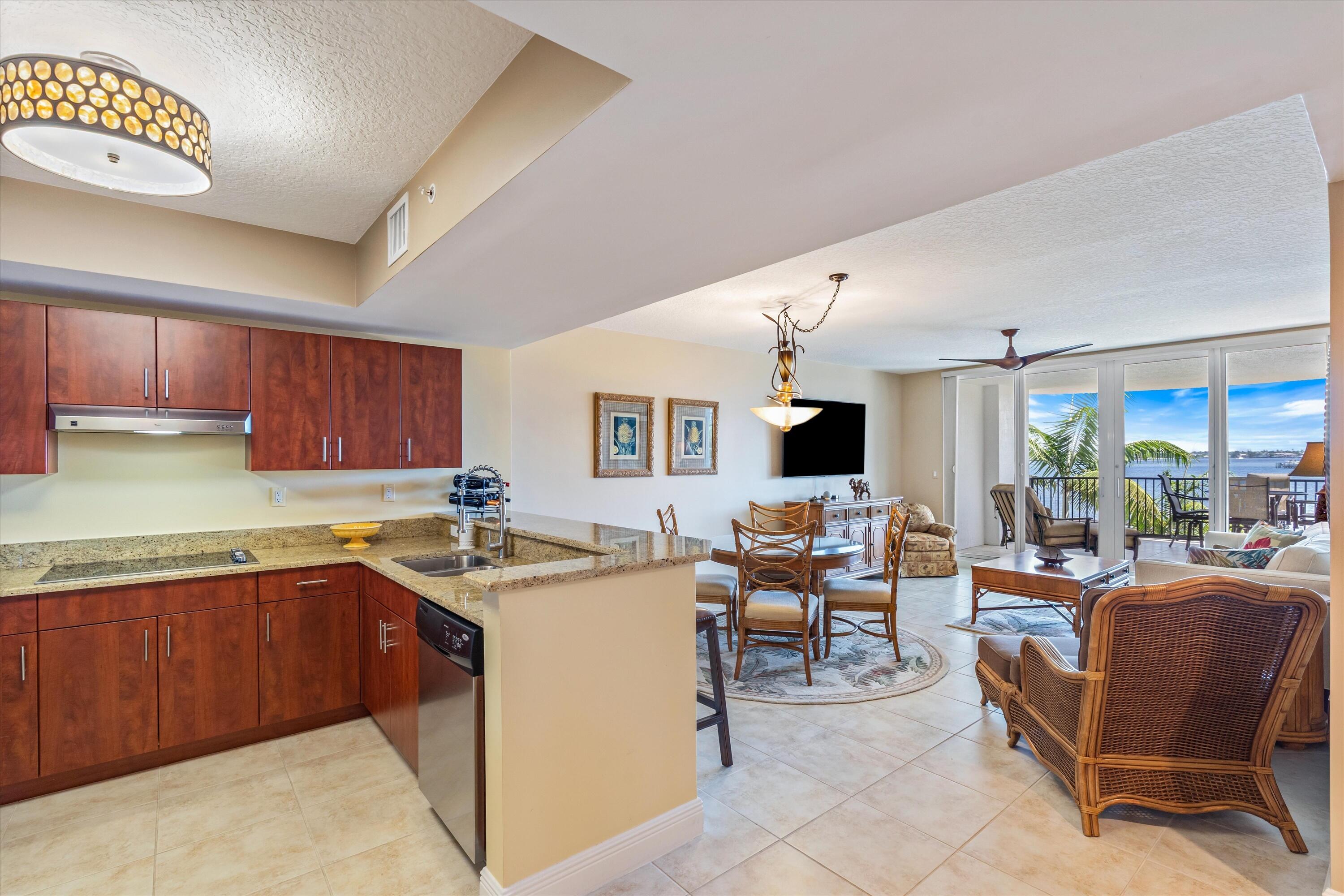 2700 N FEDERAL #306, Boynton Beach FL 33435