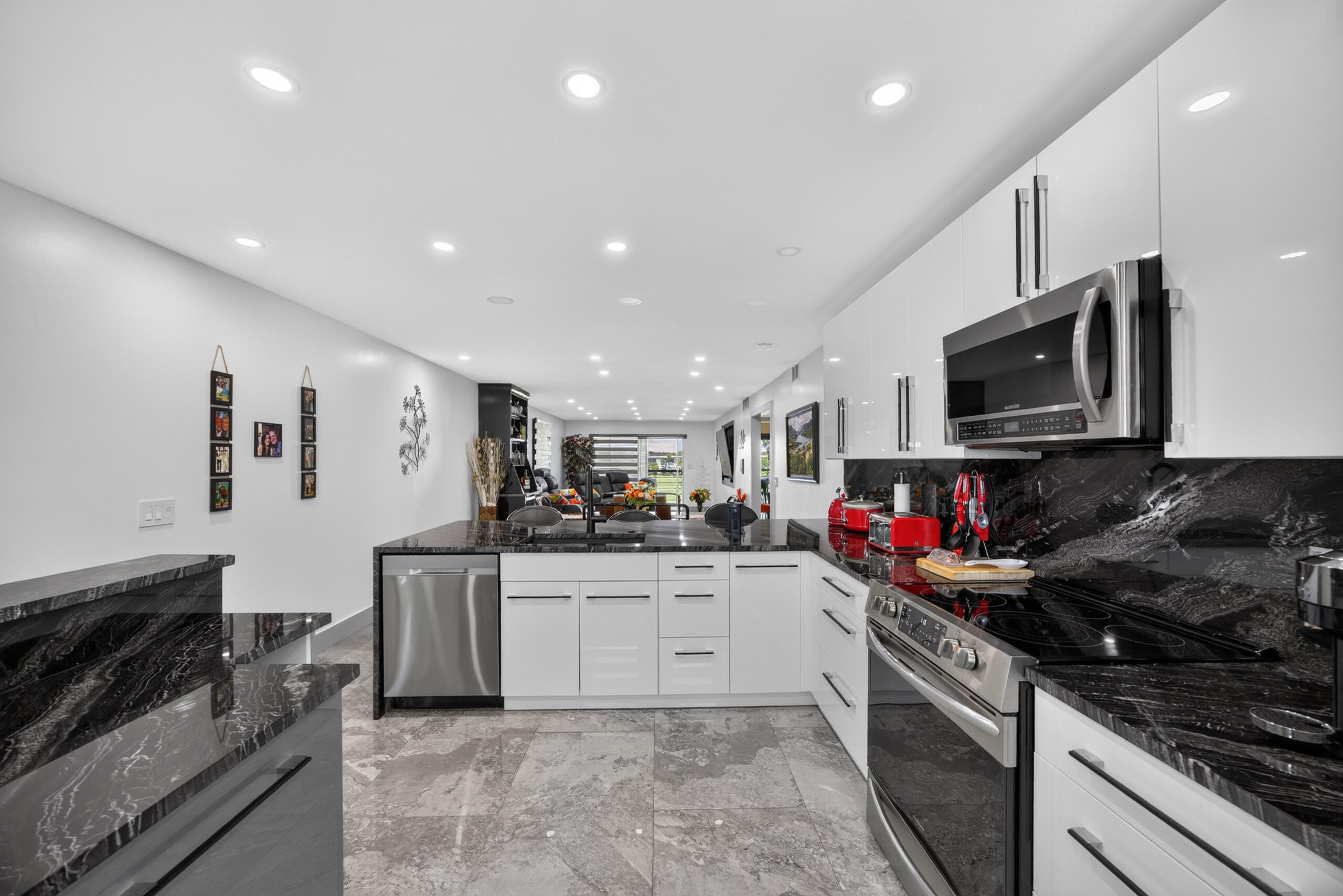 2903 VICTORIA #O4, Coconut Creek FL 33066