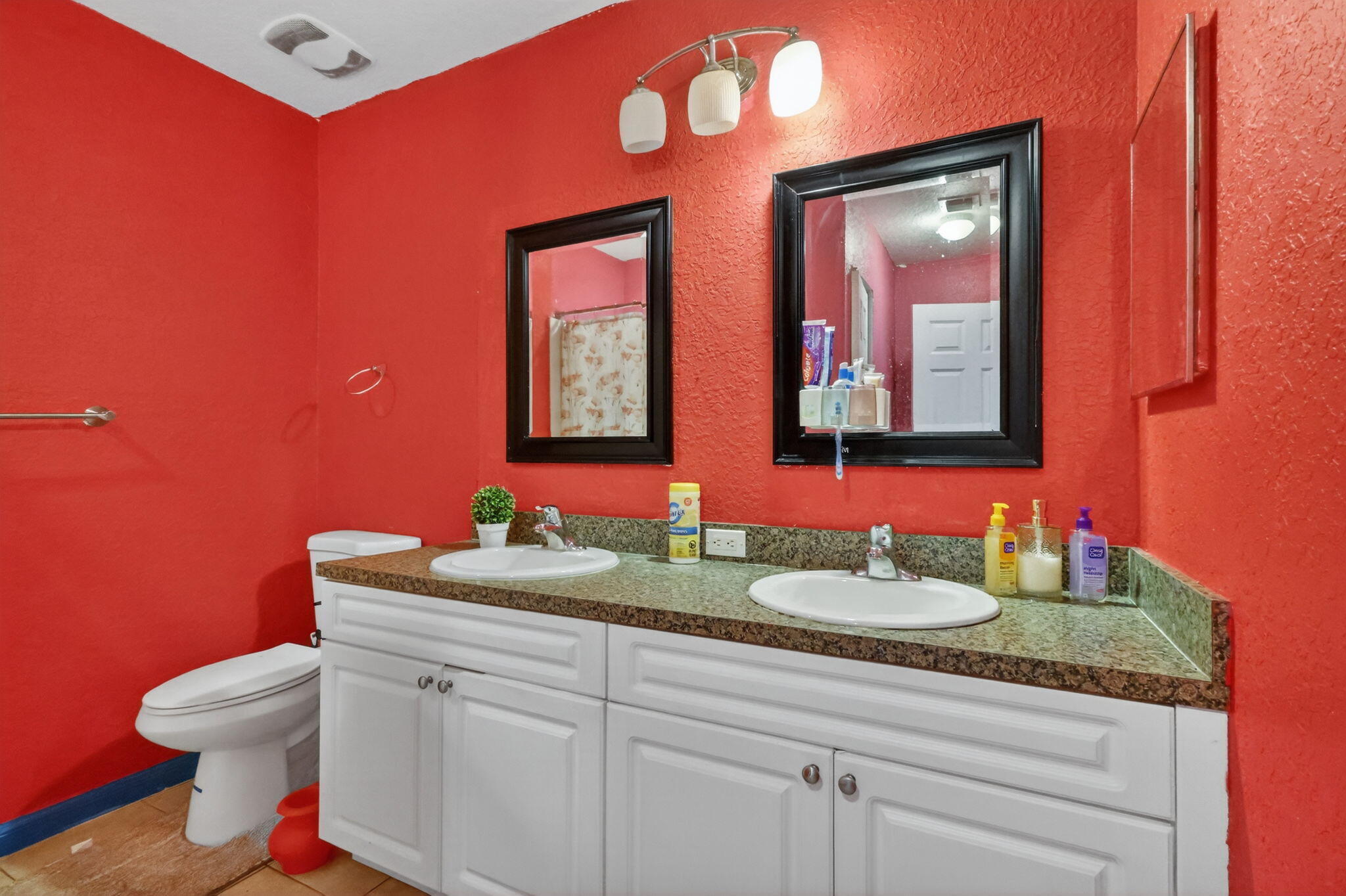231 N H, Lake Worth FL 33460