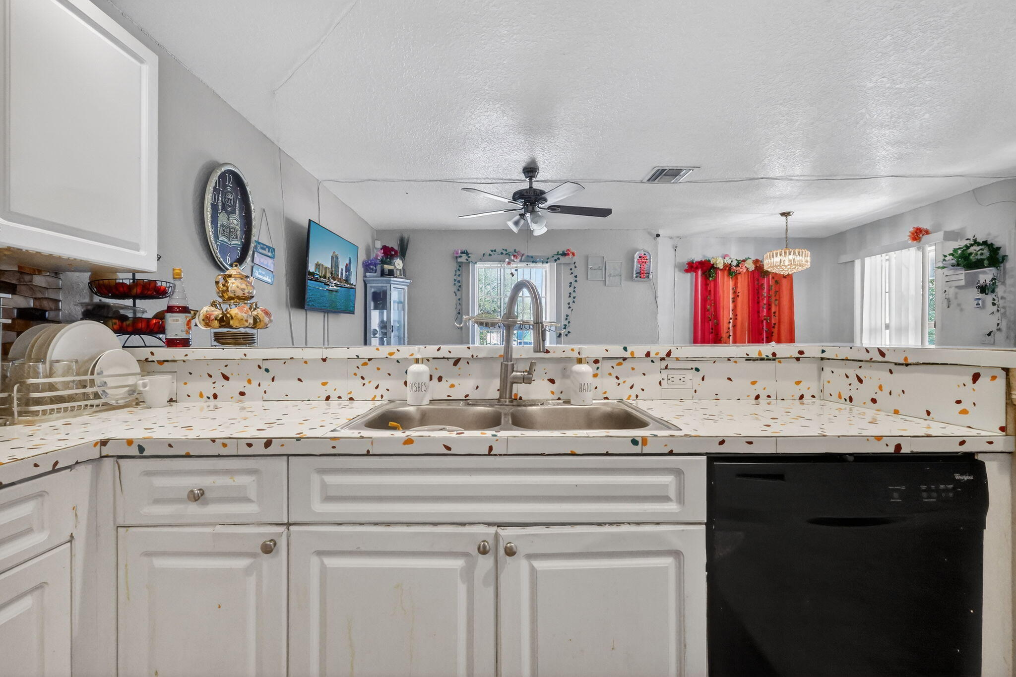 231 N H, Lake Worth FL 33460
