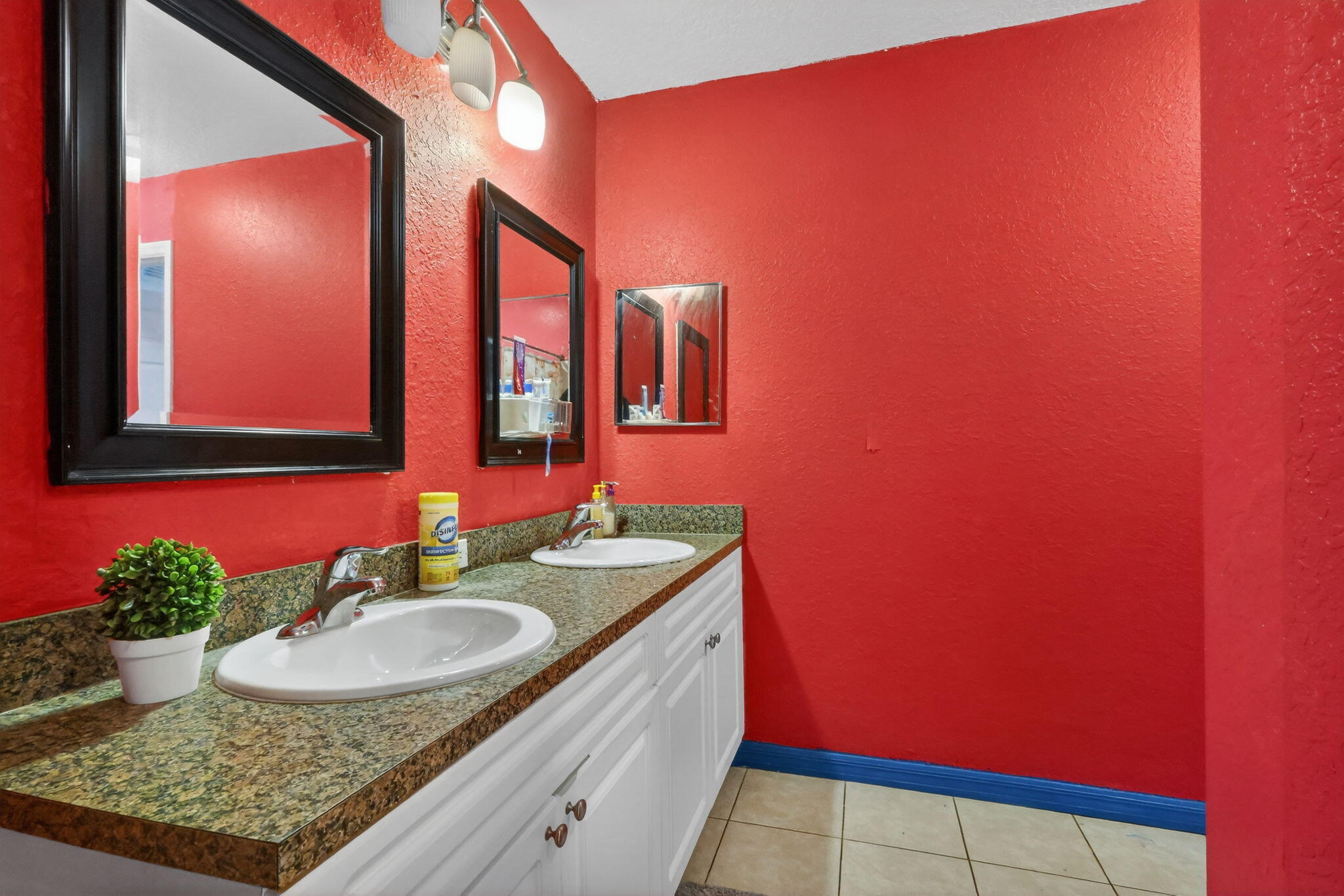 231 N H, Lake Worth FL 33460