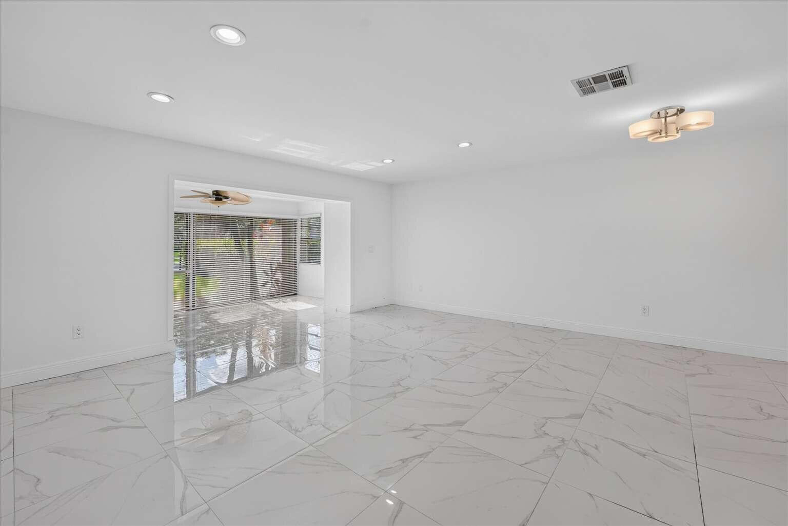 21682 Cypress #11d, Boca Raton FL 33433