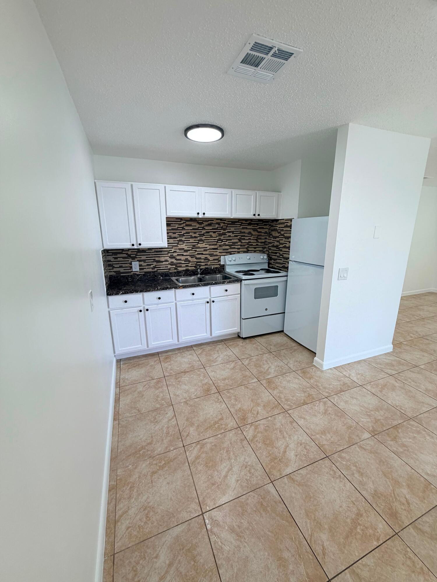 1130 N F #A, Lake Worth FL 33460
