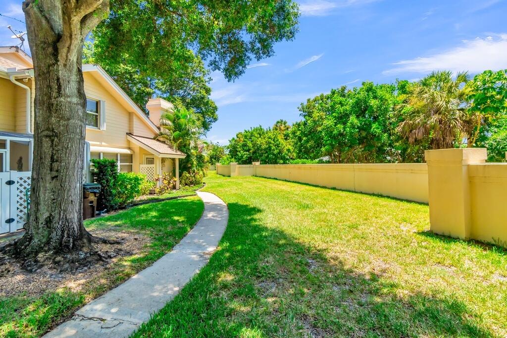8120 NORTHBORO #20A, Lake Clarke Shores FL 33406