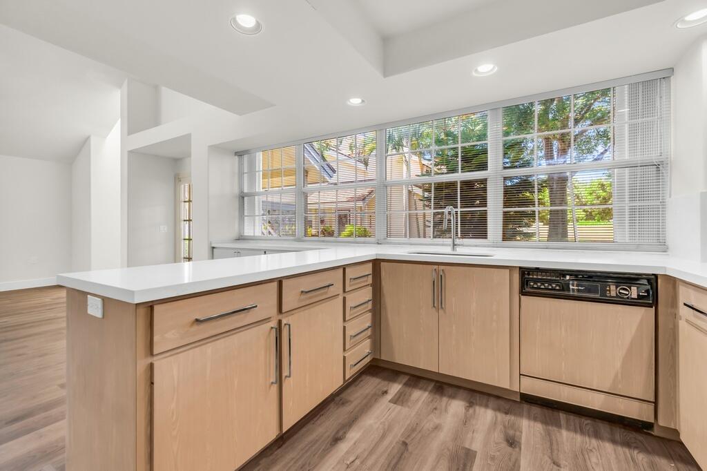 8120 NORTHBORO #20A, Lake Clarke Shores FL 33406