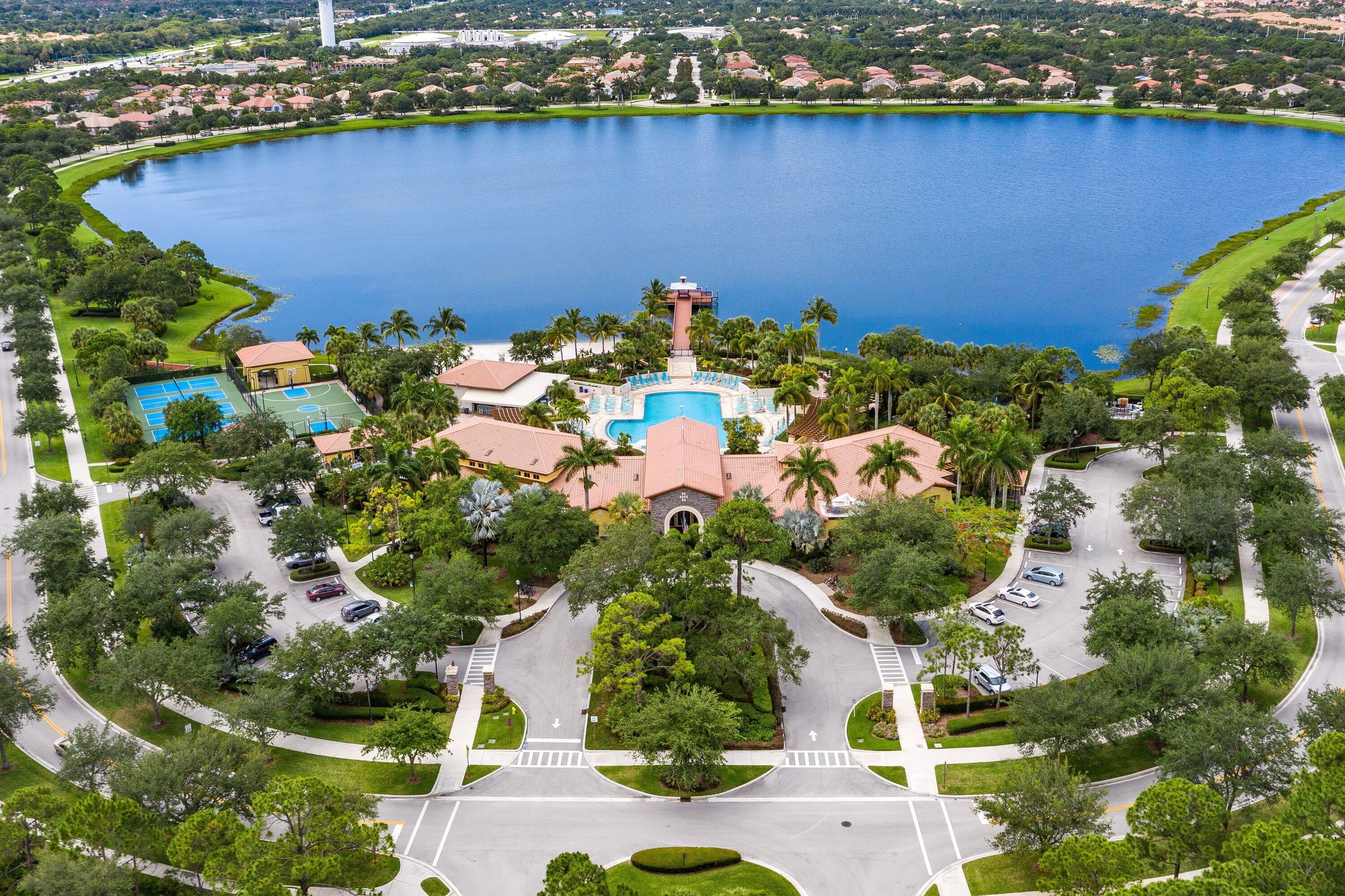 542 TOMAHAWK, Palm Beach Gardens FL 33410
