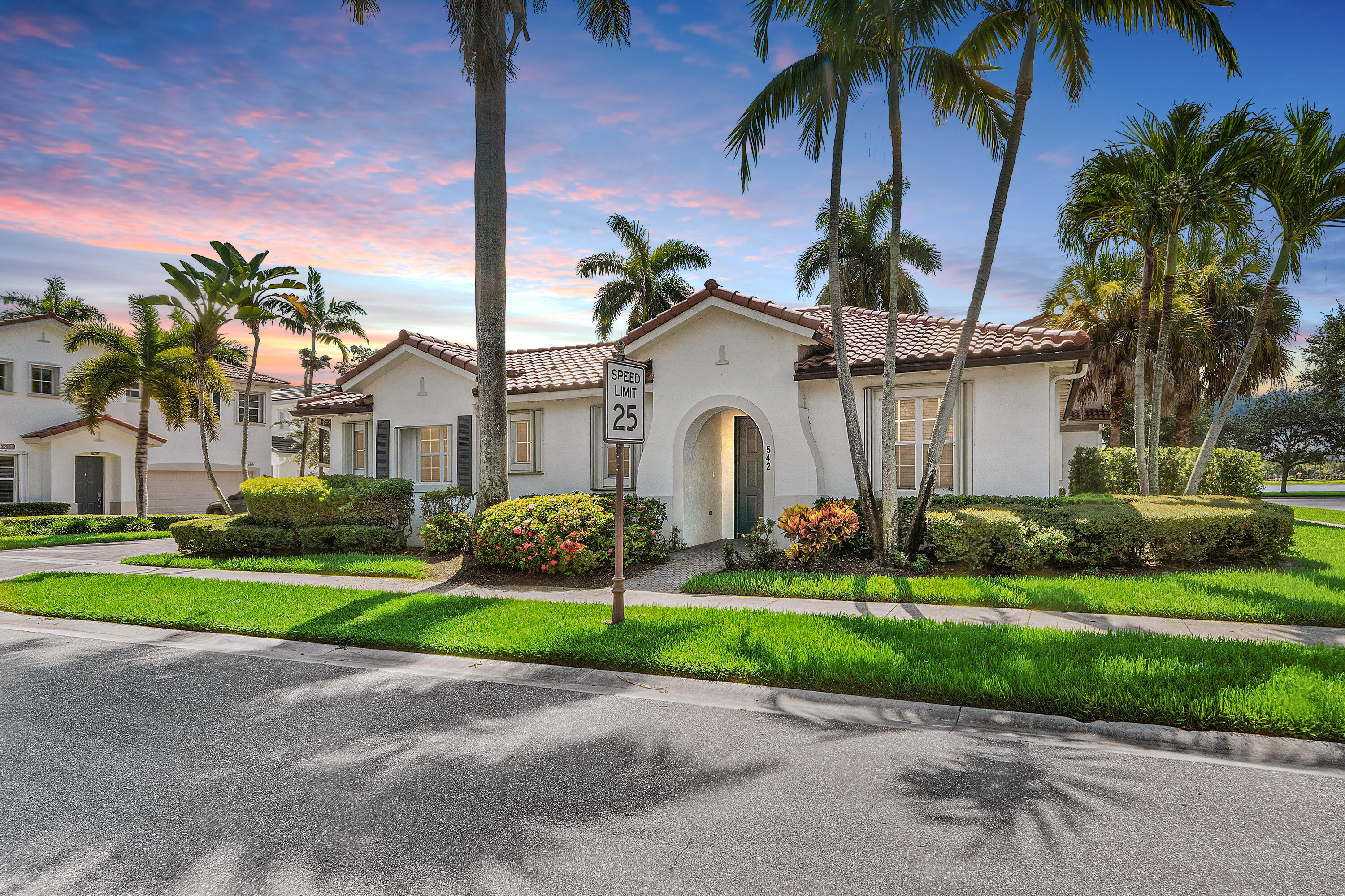 542 TOMAHAWK, Palm Beach Gardens FL 33410